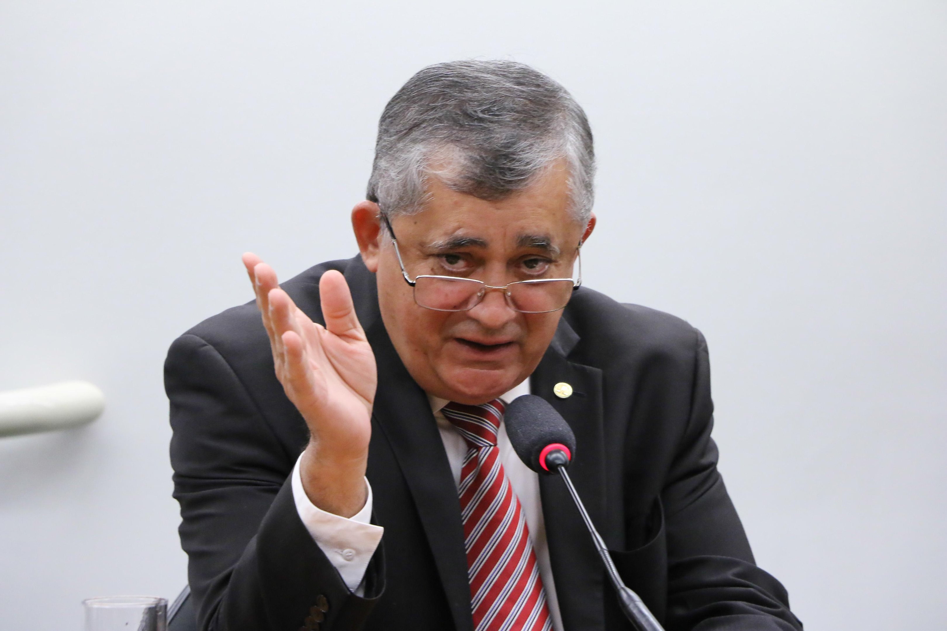 Ministro tamb&eacute;m comentou&nbsp;sobre a vota&ccedil;&atilde;o da "taxa das blusinhas" e a pol&ecirc;mica envolvendo Alexandre de Moraes