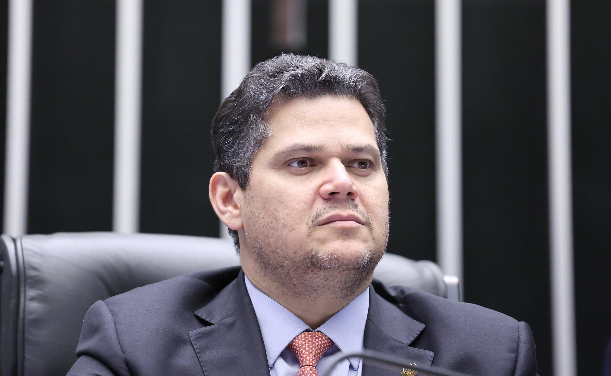 Vota&ccedil;&atilde;o da PEC tem gerado debates e discuss&otilde;es intensas, com diferentes posicionamentos sobre a urg&ecirc;ncia de sua aprova&ccedil;&atilde;o