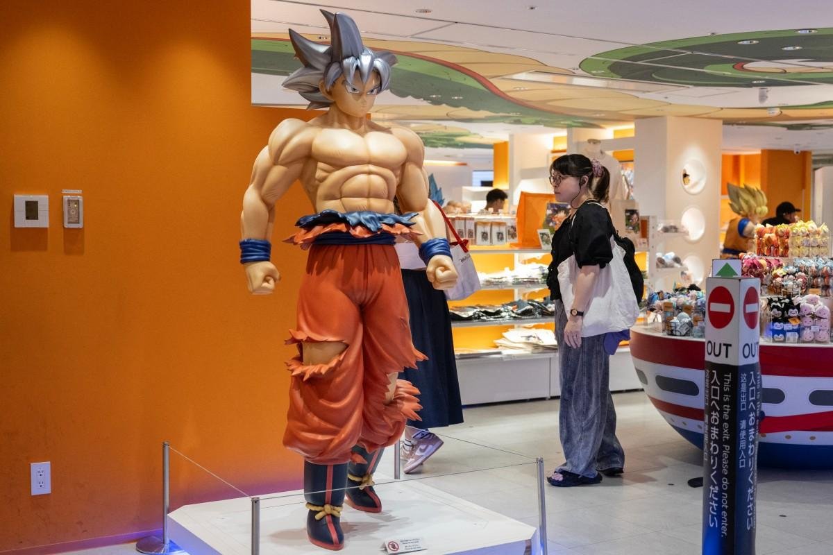 Os detentores japoneses dos direitos do personagem Dragon Ball negaram ter consentido com a constru&ccedil;&atilde;o de um parque tem&aacute;tico dedicado ao famoso personagem de mang&aacute; na regi&atilde;o de Paris