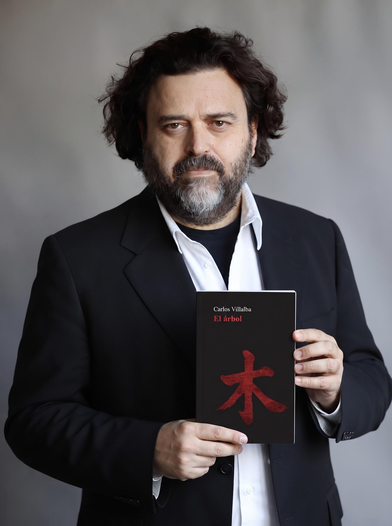 O produtor cultural, m&uacute;sico e escritor argentino Carlos Villalba lan&ccedil;a o livro "El Arbol", nesta ter&ccedil;a, 8/9, &agrave;s 20h, no Bar Ocidente, durante o Sarau El&eacute;trico, que ter&aacute; o tema "Mem&oacute;rias"