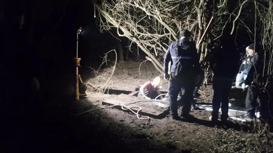 Ap&oacute;s os crimes cometidos pelo pai de santo e a esposa para esconder rela&ccedil;&atilde;o extraconjugal, os corpos foram ocultados em uma &aacute;rea de mata &agrave;s margens do Rio dos Sinos