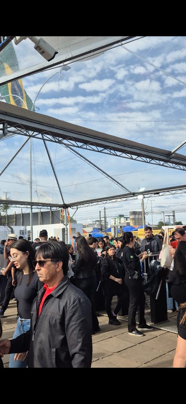 Depois da "manobra" os acessos foram reabertos no Parque de Exposi&ccedil;&otilde;es Assis Brasil