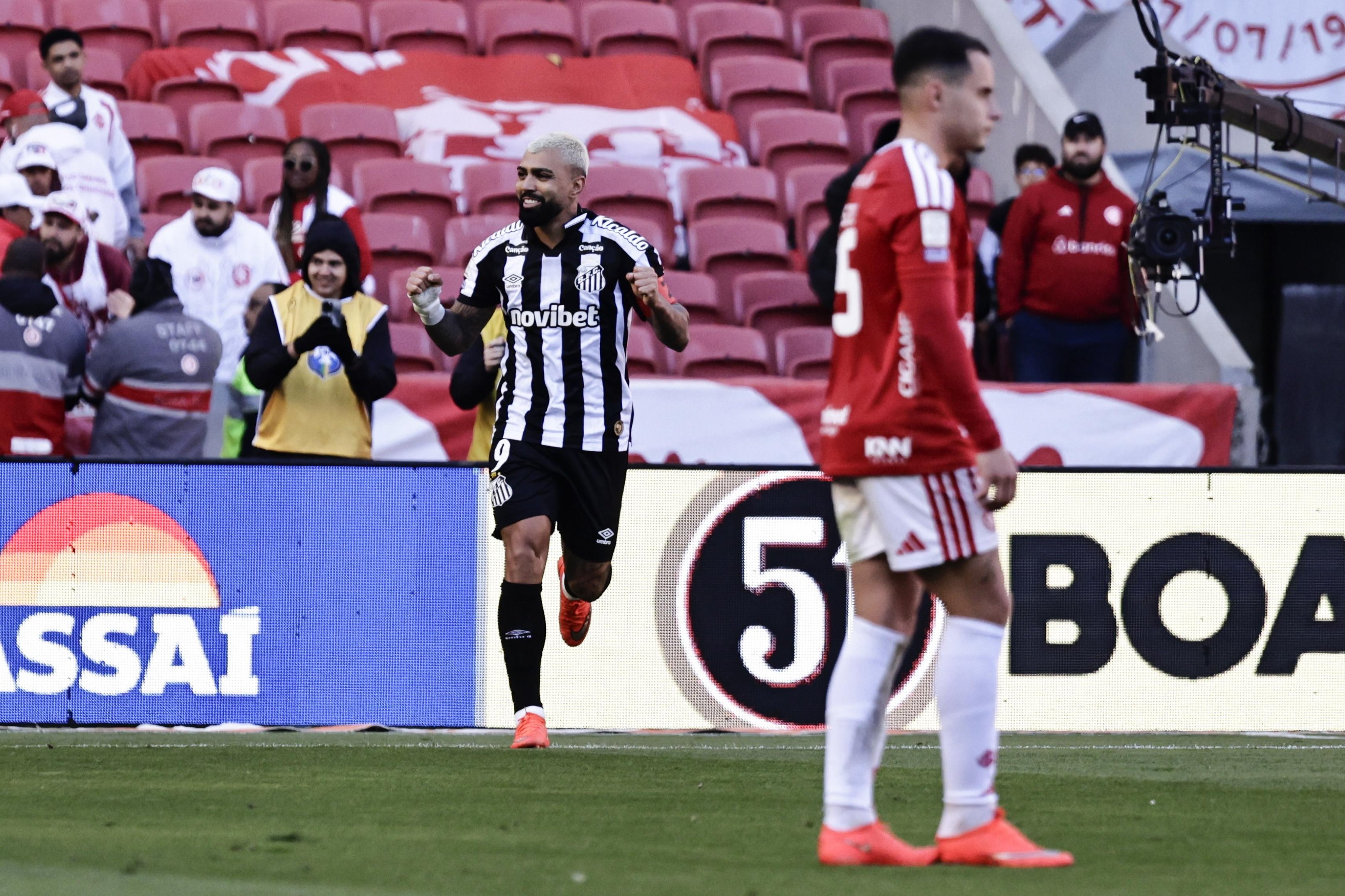 Inter levou 3 a 2 do Santos