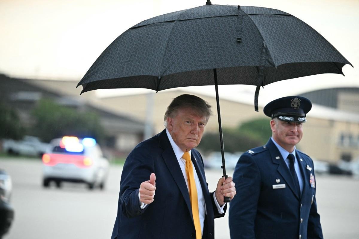 &Iacute;ndices de aprova&ccedil;&atilde;o de Trump est&atilde;o pouco acima de 30%