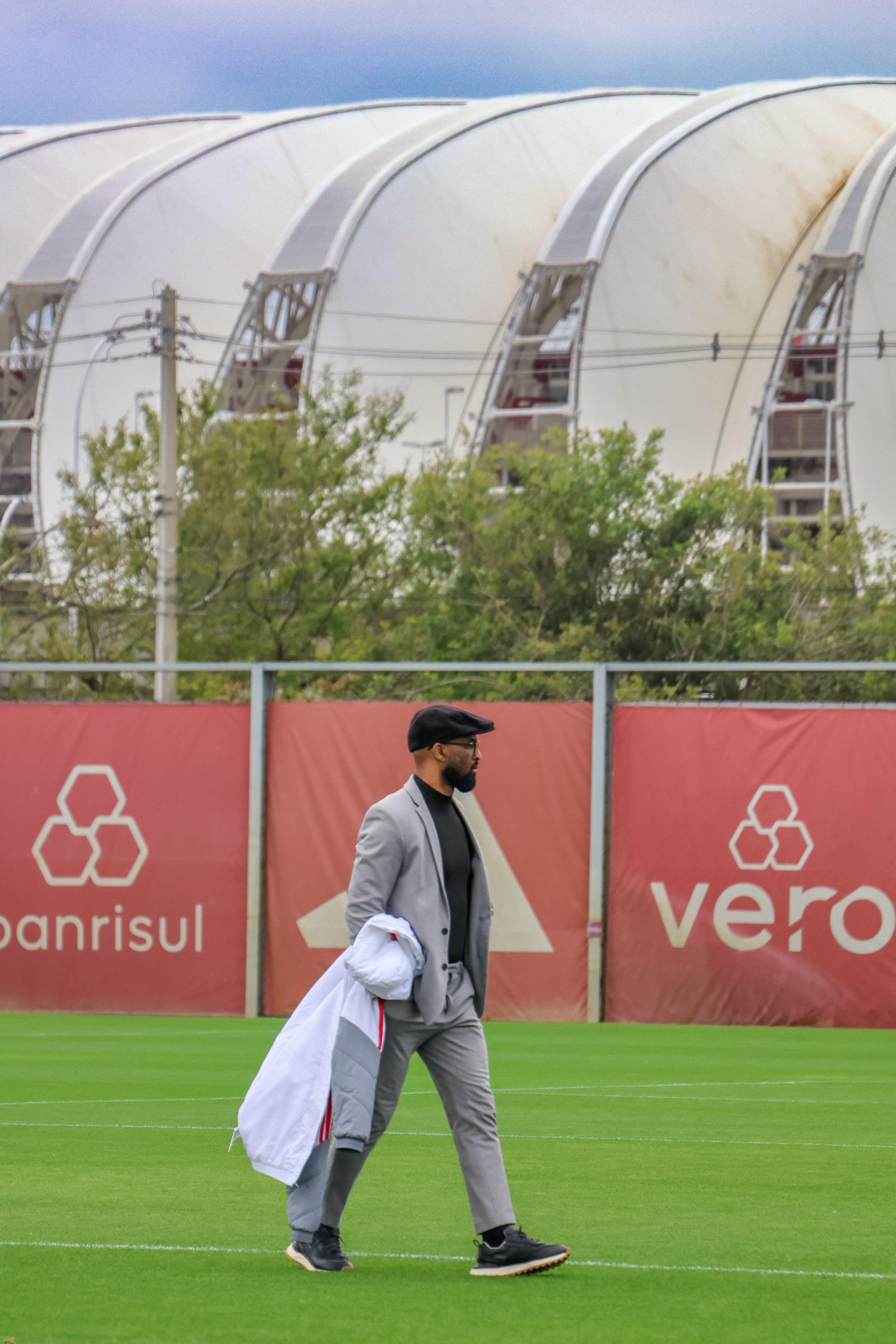 Fabinho Soldado tem o trabalho contestado no Beira-Rio