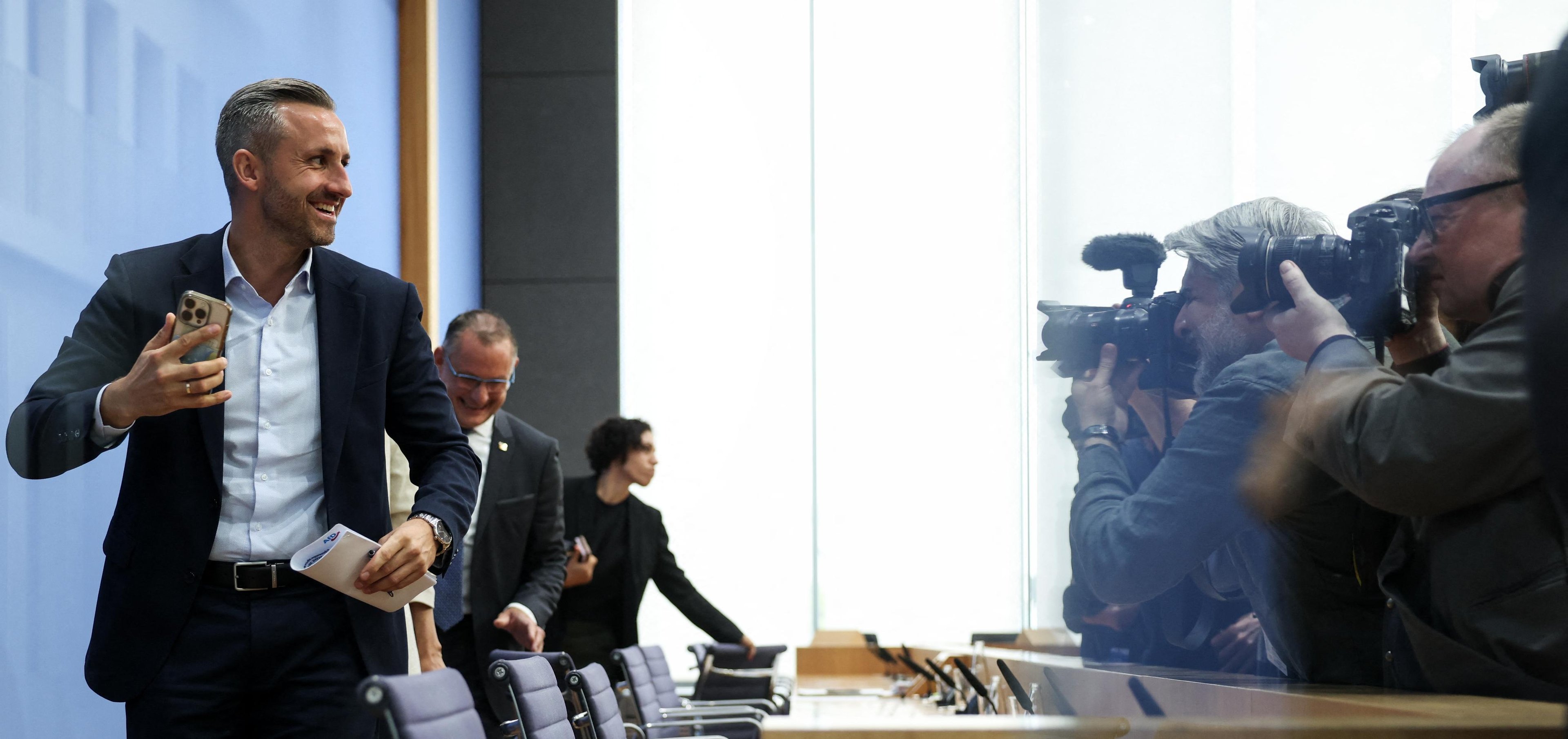 Carism&aacute;tico l&iacute;der regional, Ulrich Siegmund, de 35 anos, prometeu endurecer a pol&iacute;tica migrat&oacute;ria