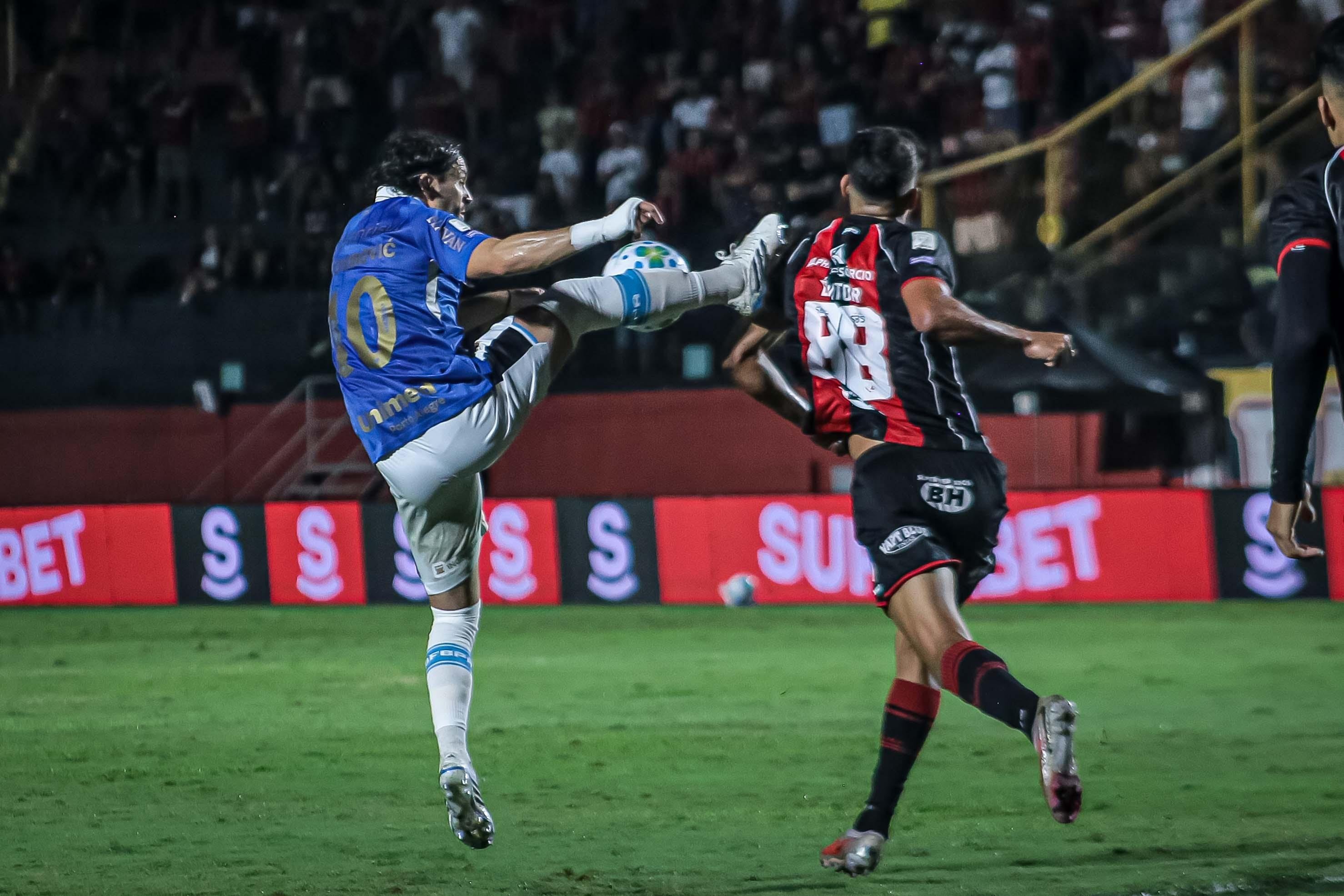 Tricolor n&atilde;o conseguiu se impor sobre o Vit&oacute;ria no Barrad&atilde;o