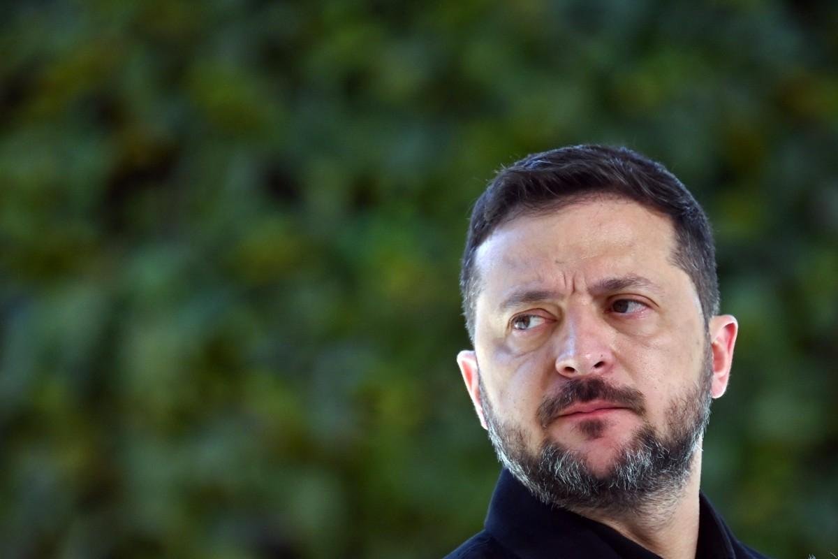 Zelensky se reuniu em Oslo com comitiva do governo noruegu&ecirc;s, liderada por Store, para tratar de ajuda militar