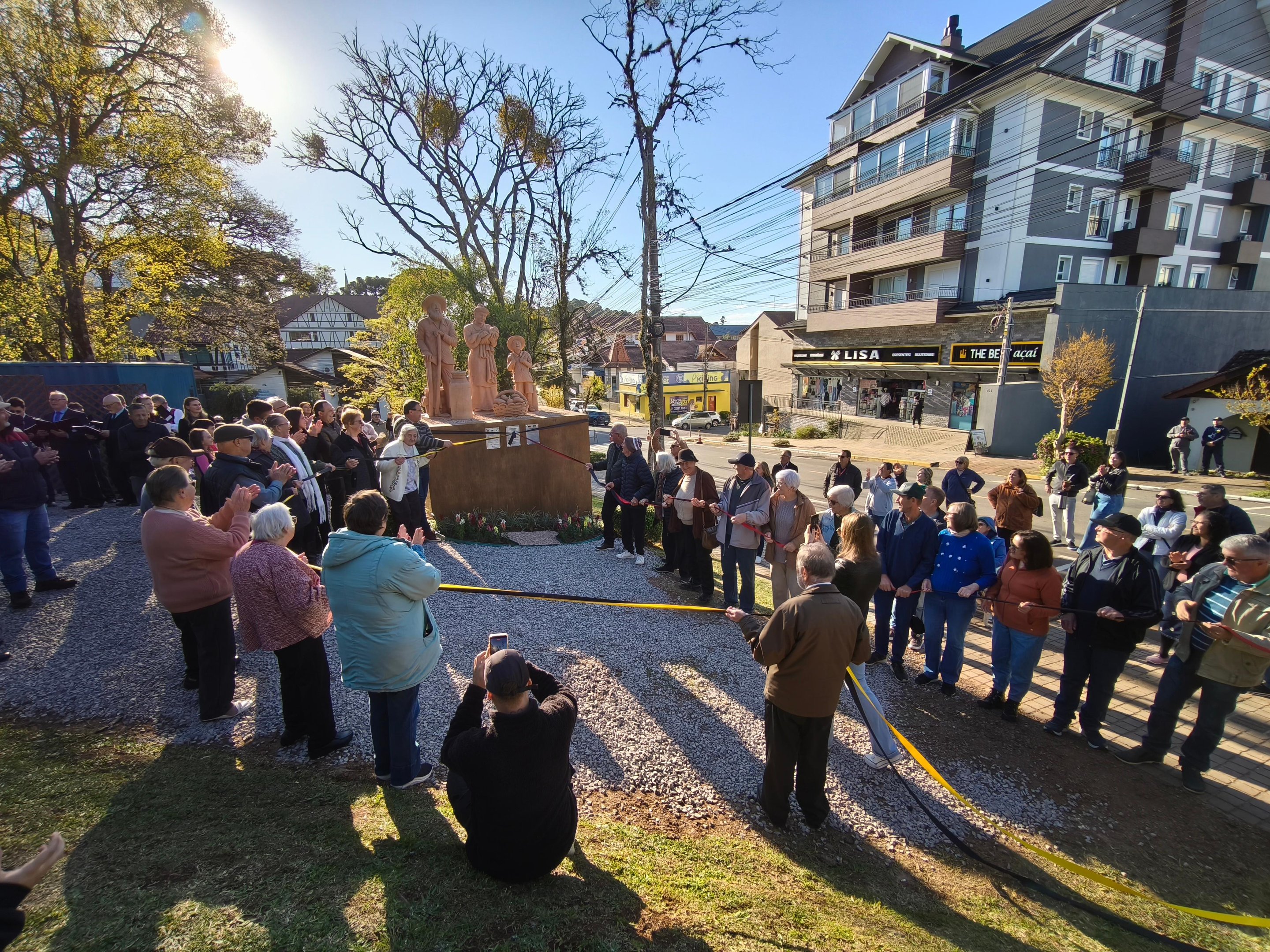 Escultura ficar&aacute; exposta pr&oacute;ximo ao Monumento do Cooperativismo