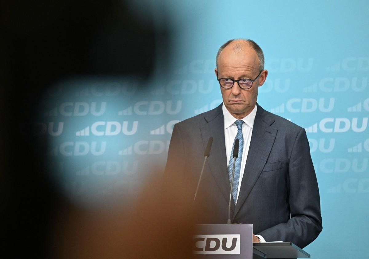 Berlim adiou um telefonema agendado entre o chanceler alem&atilde;o, Friedrich Merz (foto), e Donald Trump