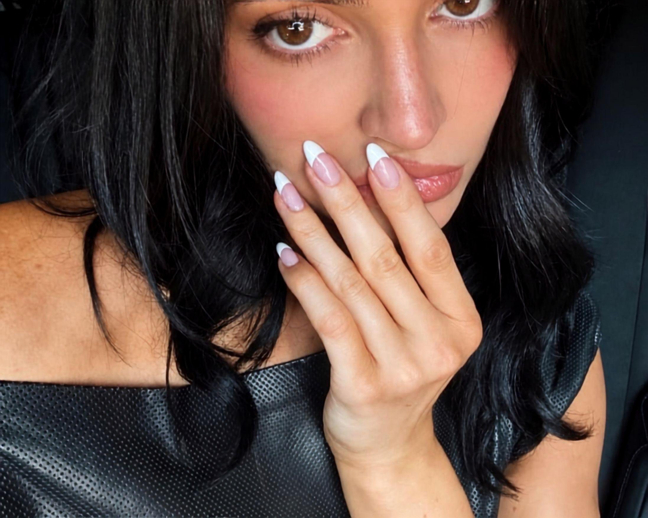 Kylie Jenner tamb&eacute;m ajudou a colocar os holofotes novamente sobre a vers&atilde;o mais grossa da francesinha