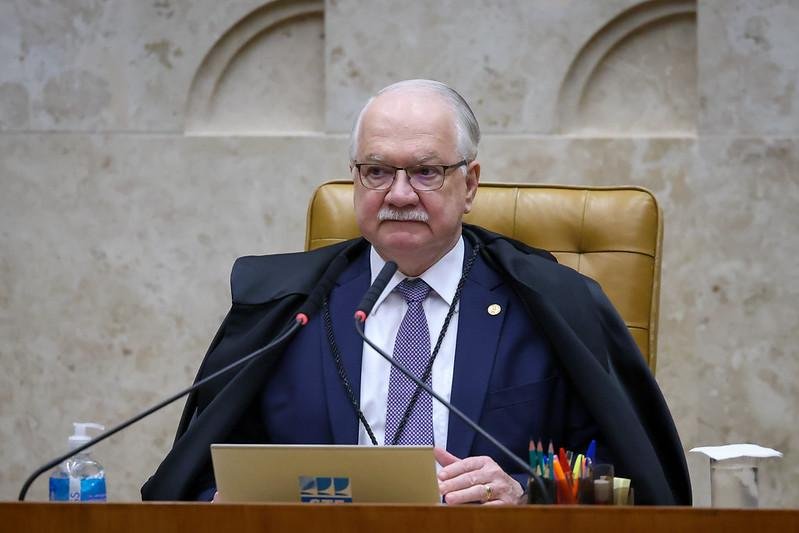 Fachin pede a Mendon&ccedil;a que tire sigilo do caso Master