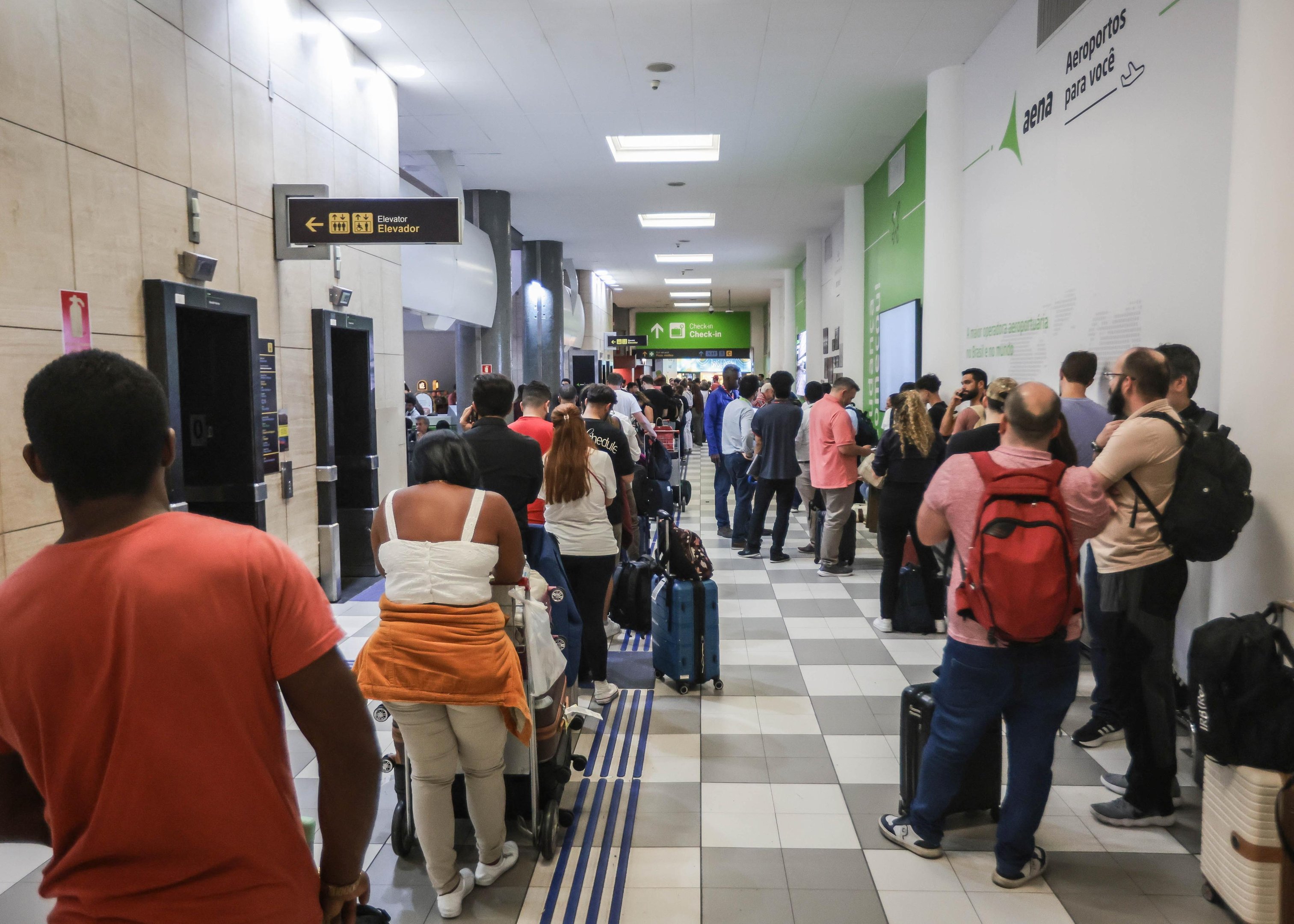 Medida autoriza a conclus&atilde;o de voos ap&oacute;s as 23h, mas n&atilde;o altera o hor&aacute;rio oficial de funcionamento do aeroporto