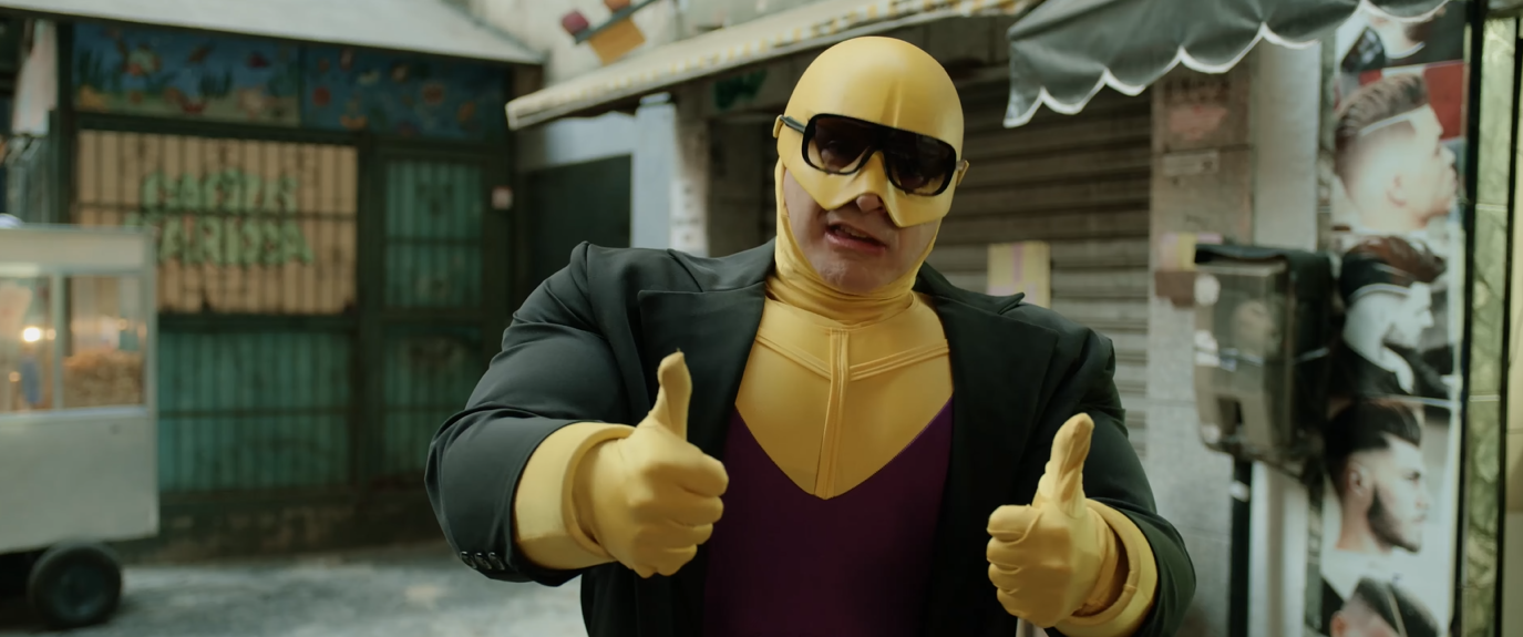 "Overman" acompanha um super-her&oacute;i em crise, inspirado na obra da cartunista Laerte Coutinho