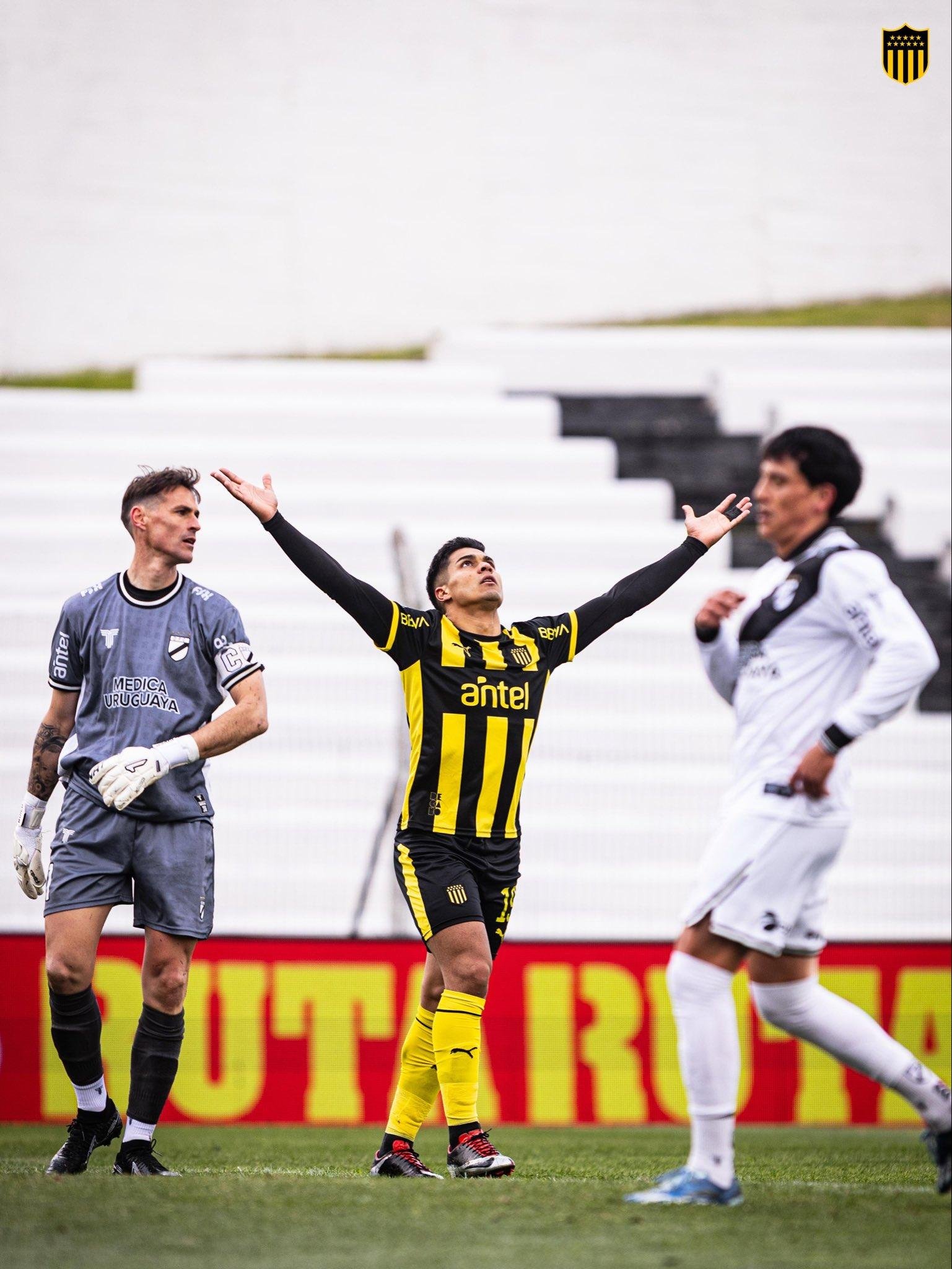 Arezo tem 13 gols em 30 jogos nesta temporada