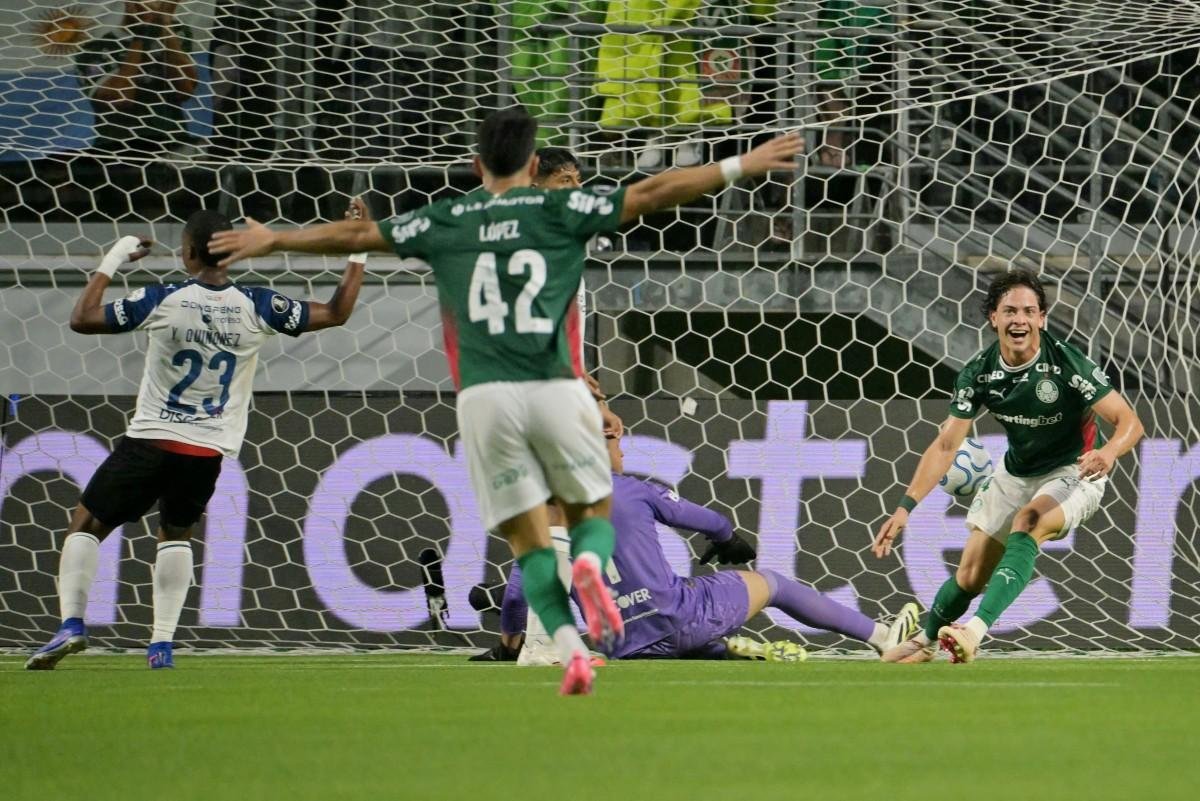 Lateral apareceu na &aacute;rea para definir