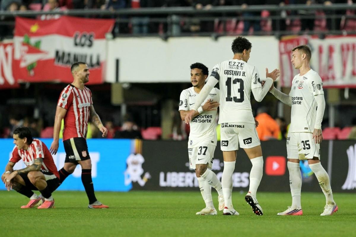 Tim&atilde;o buscou empate em La Plata