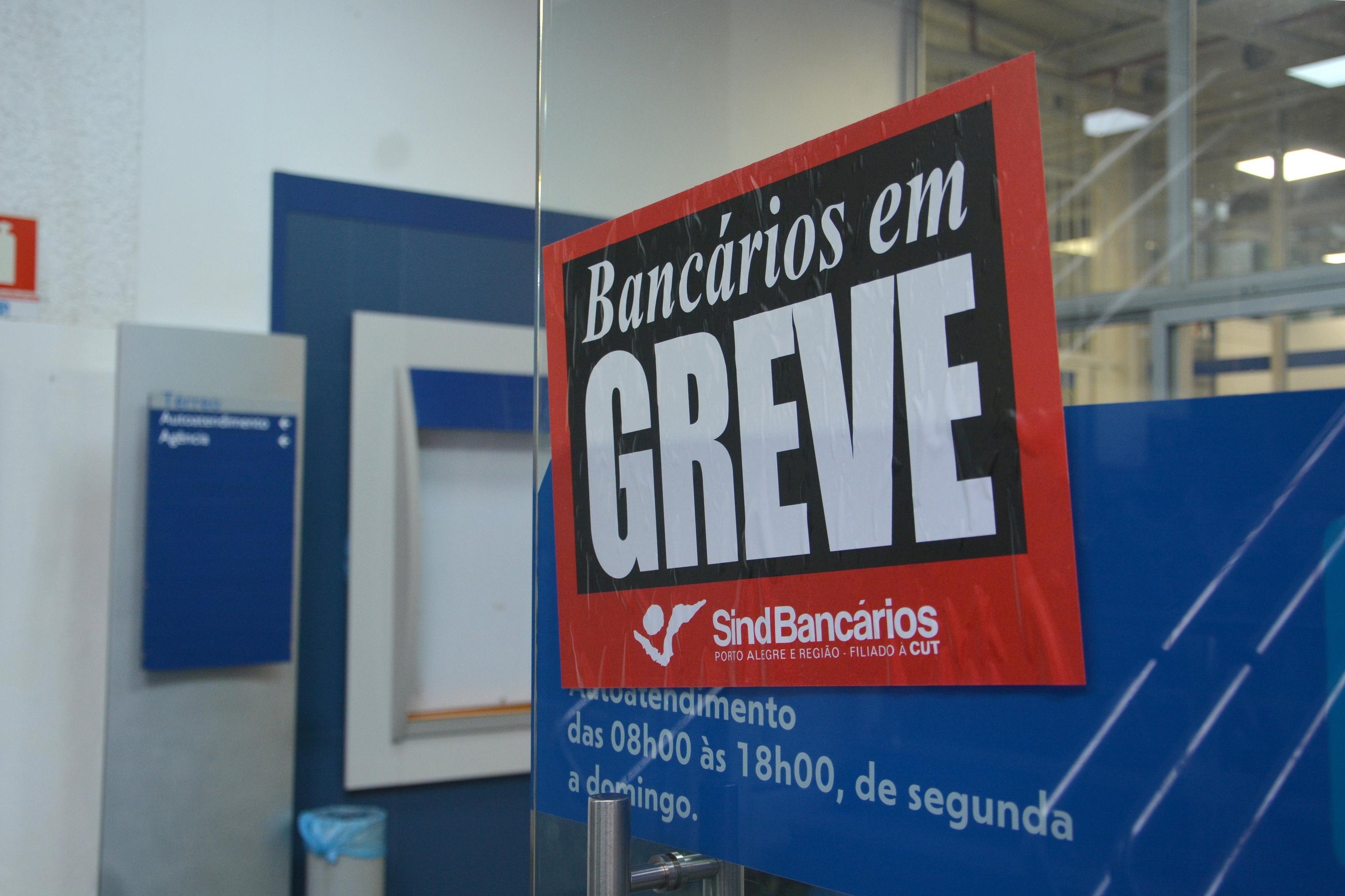 TST manda encerrar greve da Caixa; trabalhadores devem voltar ao trabalho nesta quarta-feira