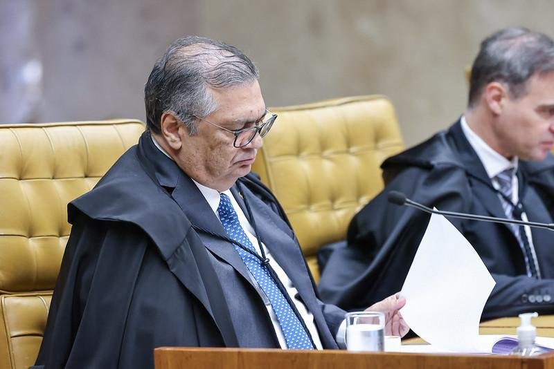 Decis&atilde;o foi tomada ap&oacute;s reportagens revelarem encontro de Mendon&ccedil;a, antigo relator do caso Master, com Vorcaro