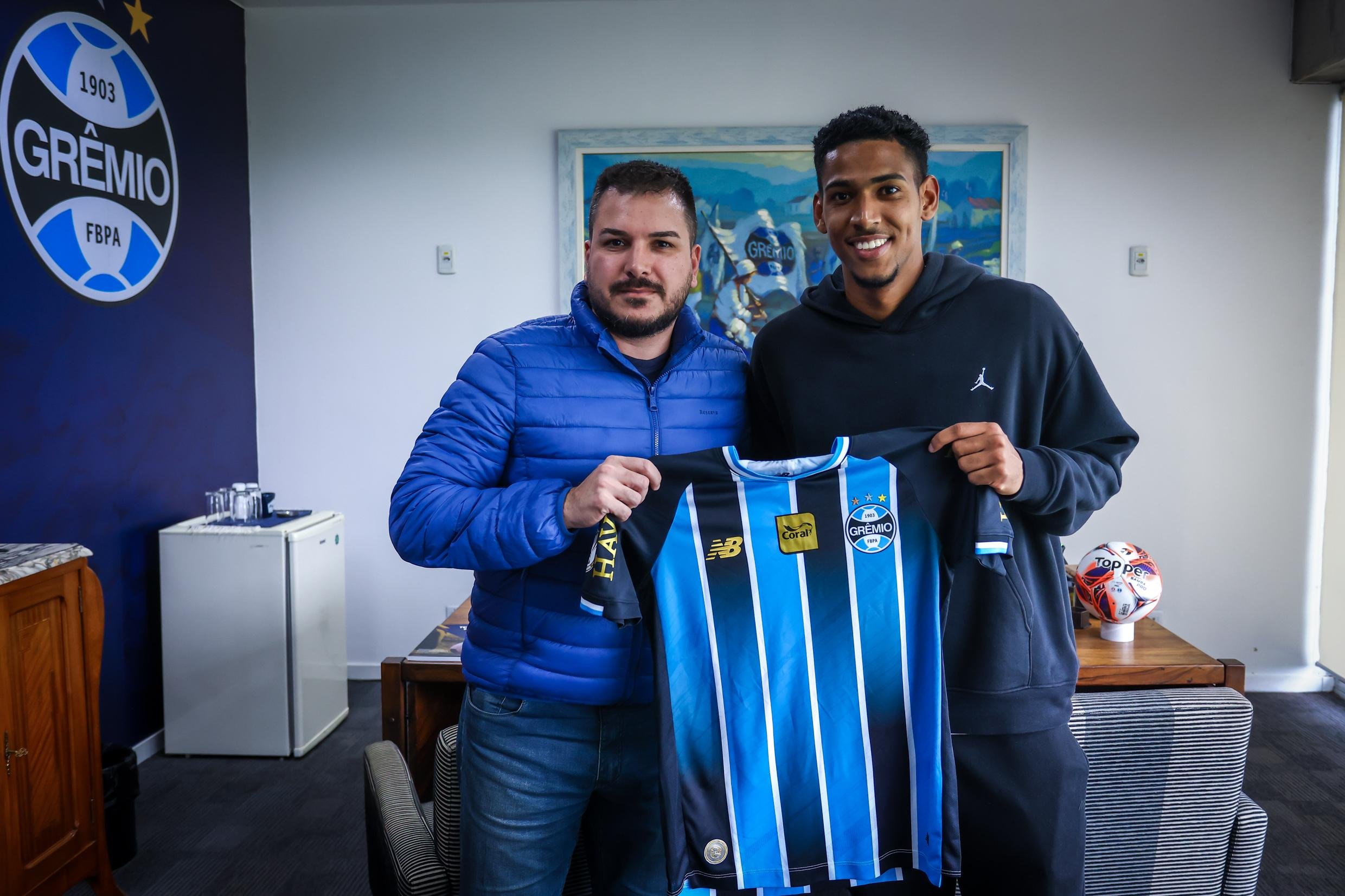 Athos est&aacute; no Tricolor desde 2018