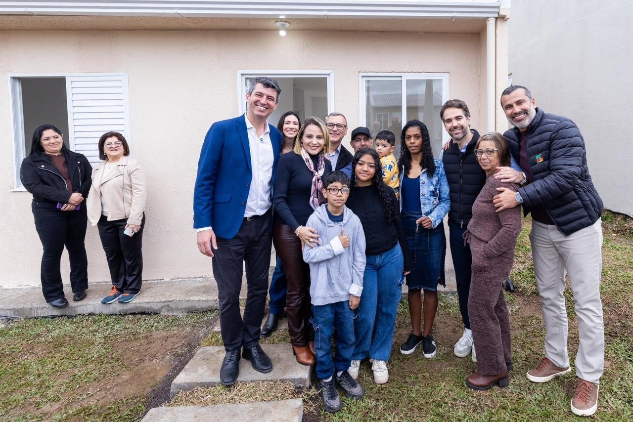 Fam&iacute;lias que vivem em &aacute;reas de risco e selecionadas pela prefeitura come&ccedil;am a ocupar o loteamento Novo Horizonte, em S&atilde;o Francisco de Paula