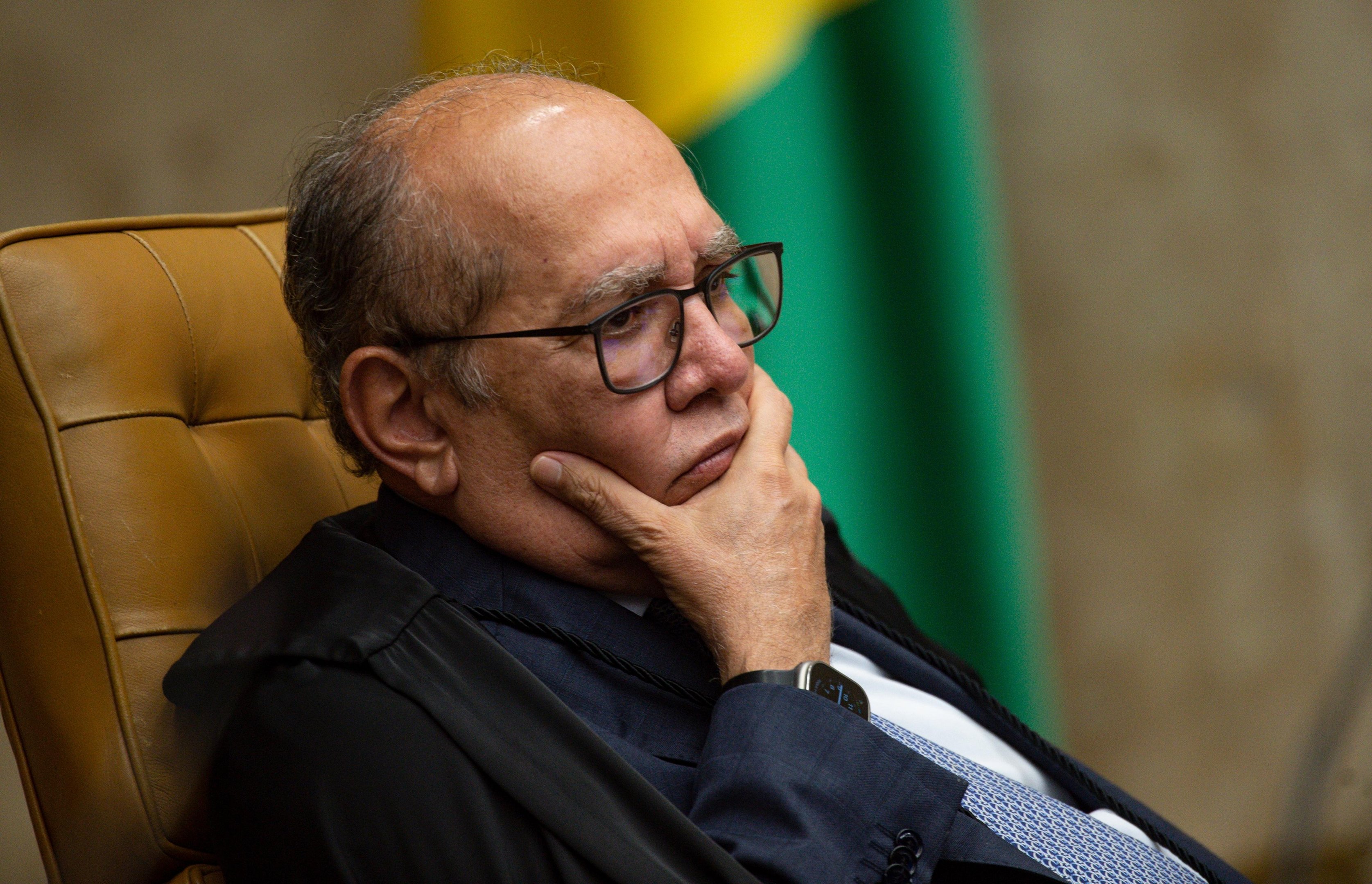 Gilmar Mendes faz coro ao ministro Cristiano Zanin, que pediu as informa&ccedil;&otilde;es duas vezes na sexta