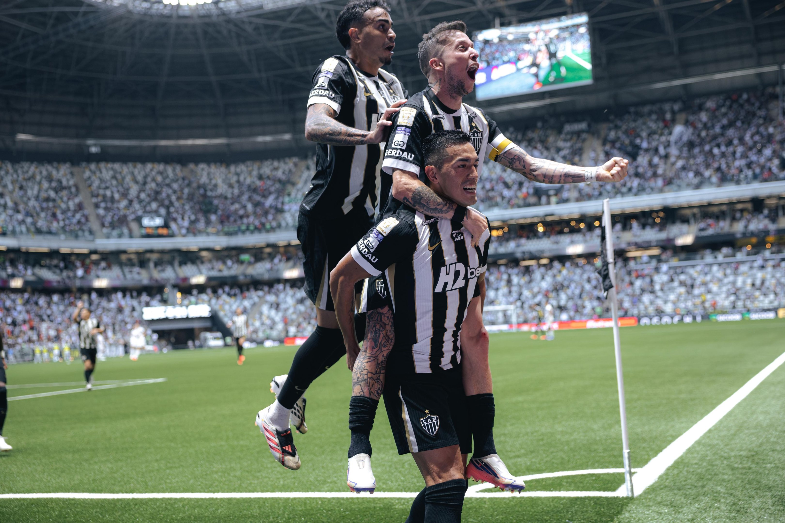 Atl&eacute;tico-MG atropela reservas do Fluminense e encerra s&eacute;rie invicta do rival no Brasileir&atilde;o