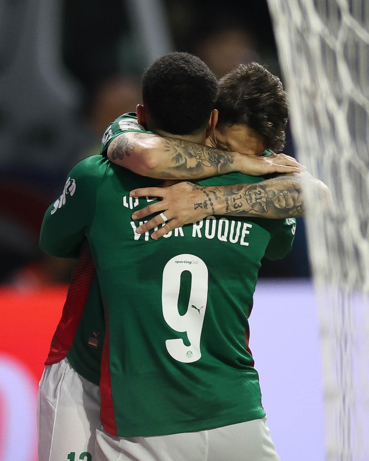 Palmeiras vence reservas do S&atilde;o Paulo e torce pelo Corinthians para manter a lideran&ccedil;a