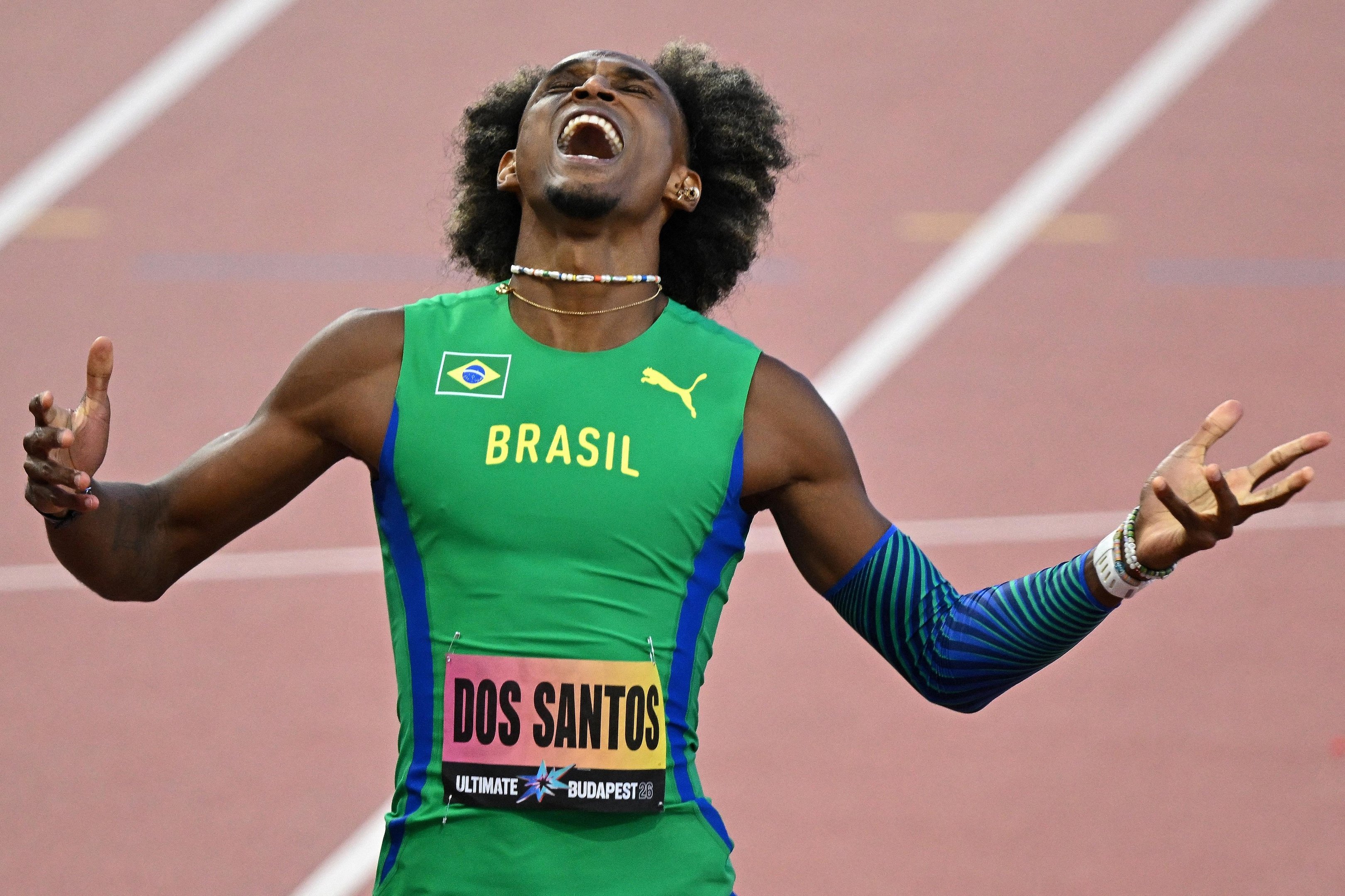 Depois do recorde mundial no final de agosto, Piu fez o terceiro menor tempo da hist&oacute;ria neste domingo