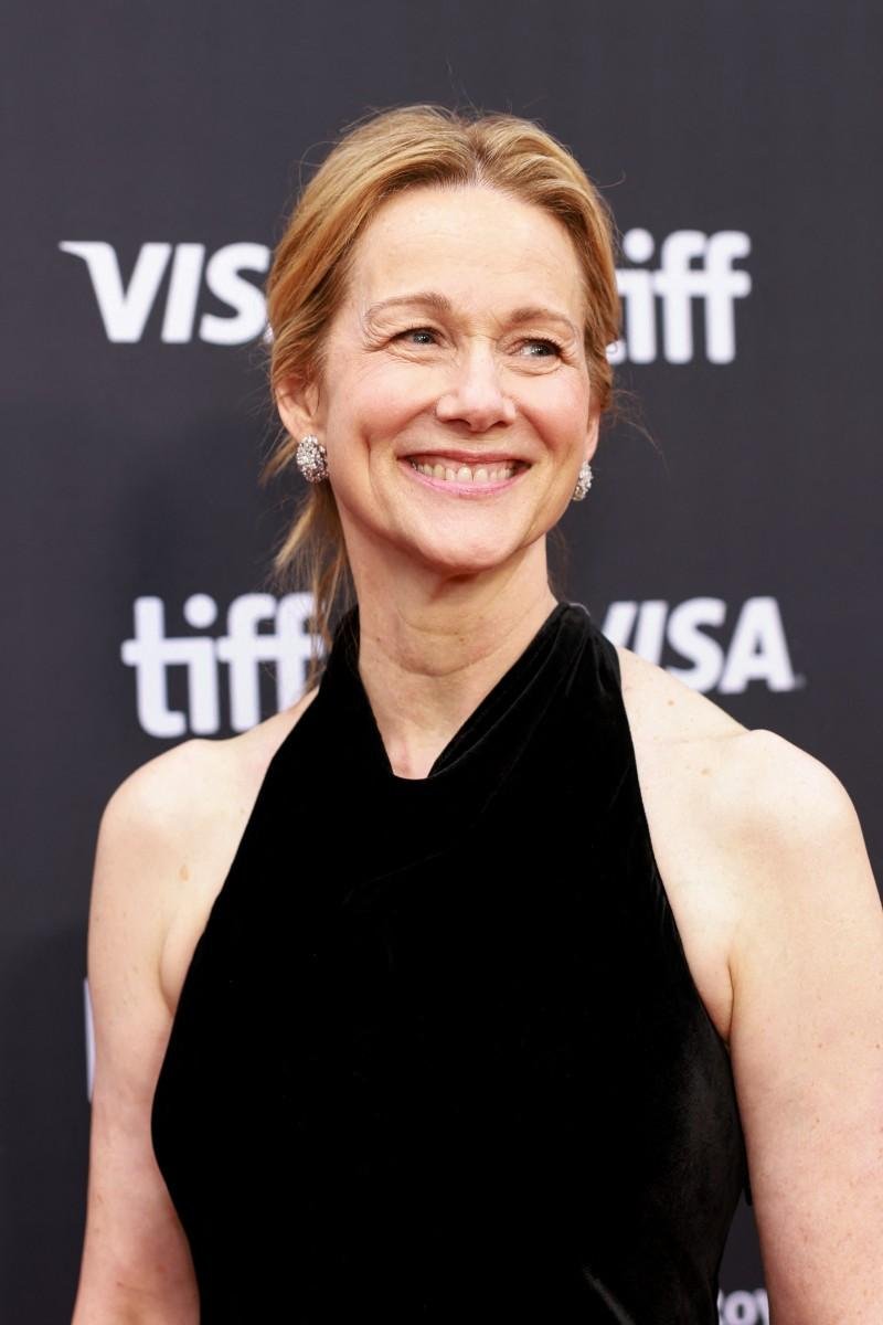 Laura Linney comparece &agrave; estreia de "Onwards and Sideways" durante o Festival Internacional de Cinema de Toronto de 2026