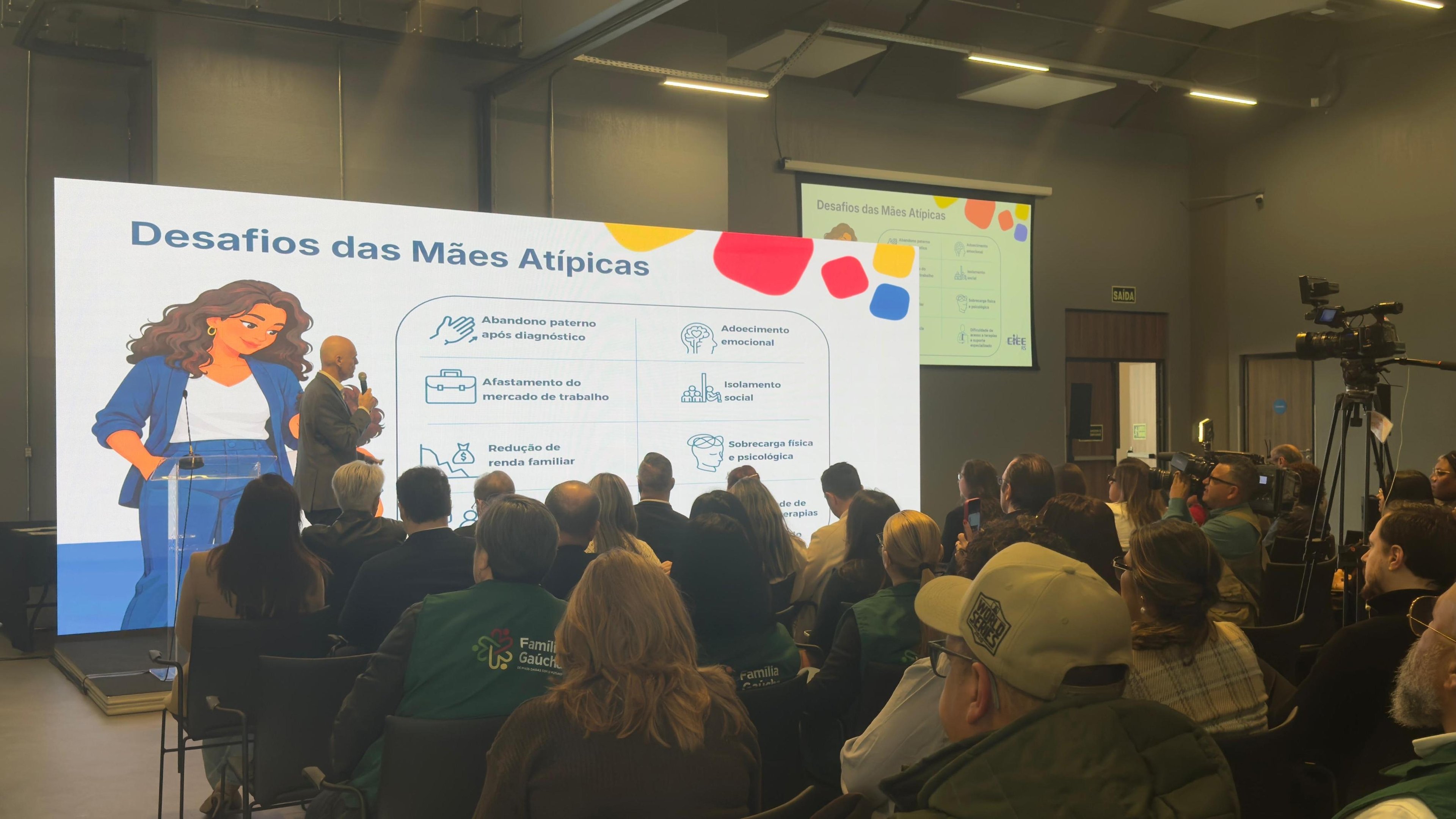 Dados do Censo de 2022 do IBGE apontam&nbsp;que, em 86% dos lares de crian&ccedil;as at&iacute;picas, os cuidados recaem sobre as m&atilde;es, lembra o CEO do CIEE-RS, Lucas Baldisserotto