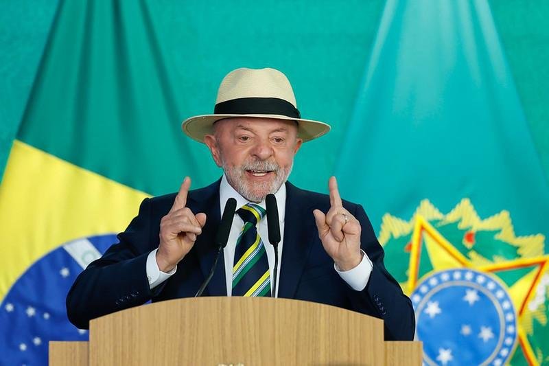 Equipe de Lula afirmou que a transmiss&atilde;o foi realizada exclusivamente com equipamentos da campanha