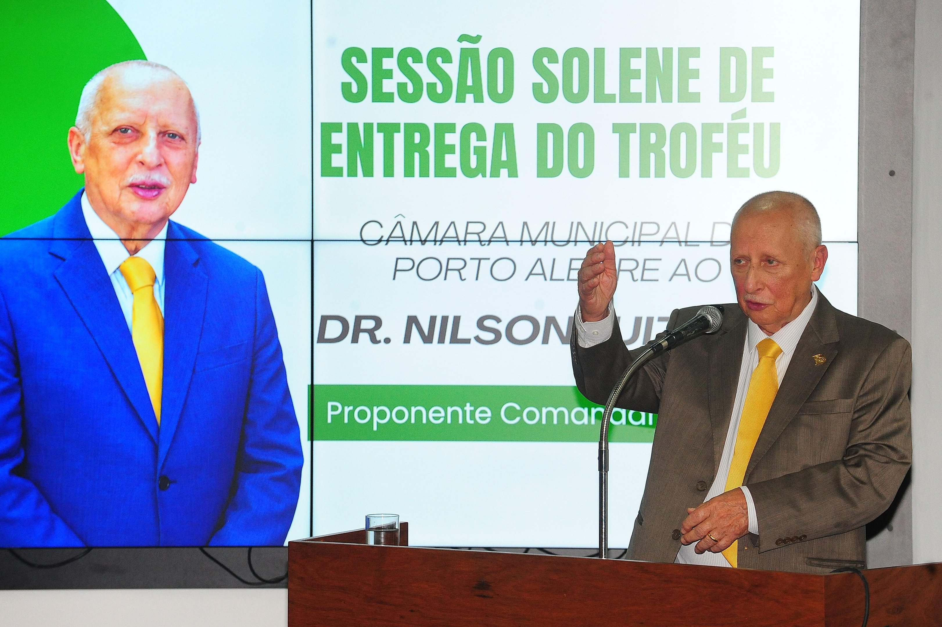 Trof&eacute;u &eacute; a principal distin&ccedil;&atilde;o concedida pela C&acirc;mara dependendo da aprova&ccedil;&atilde;o de 24 vereadores