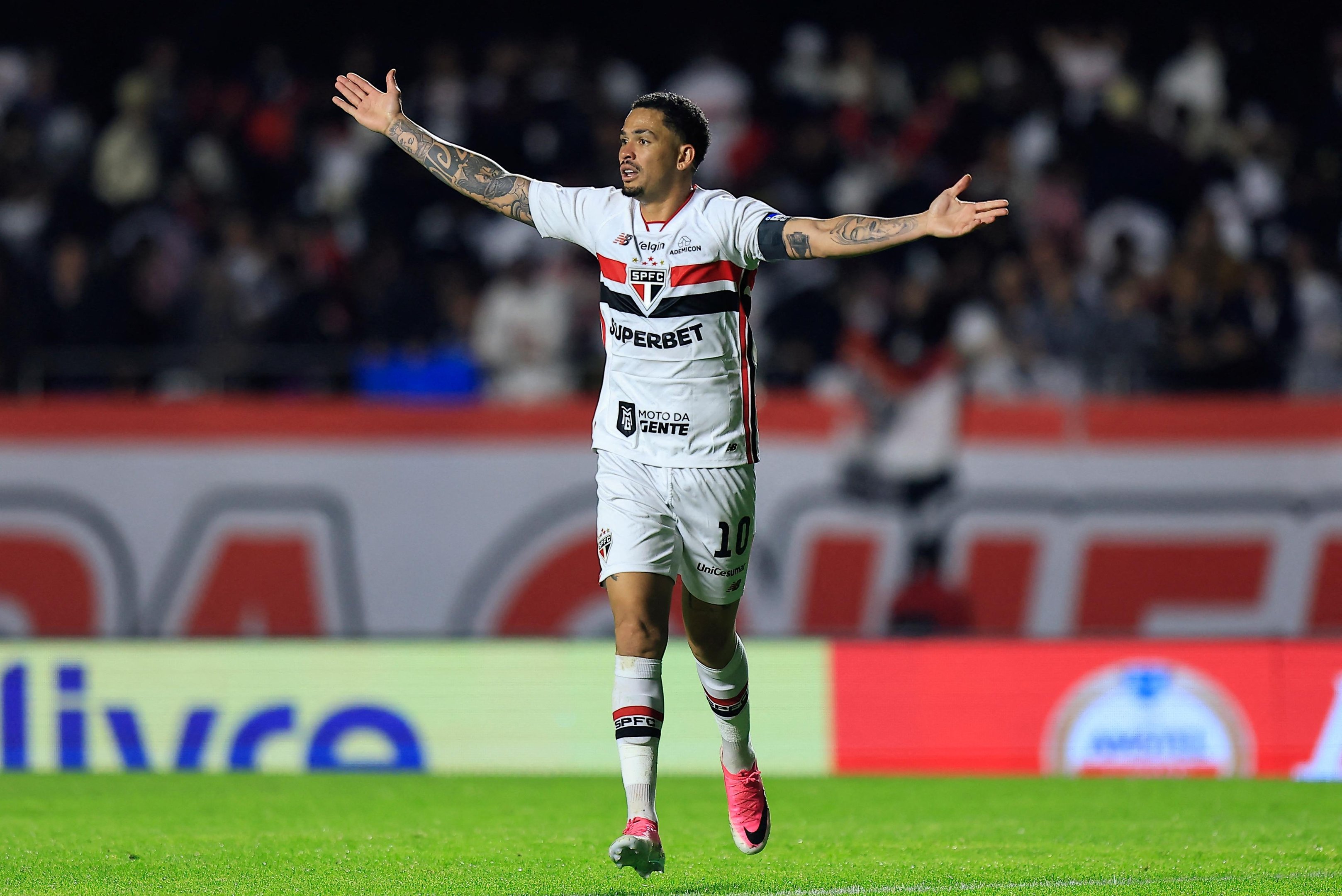 A gente queria ter vencido para dar a vit&oacute;ria para a torcida, disse Luciano
