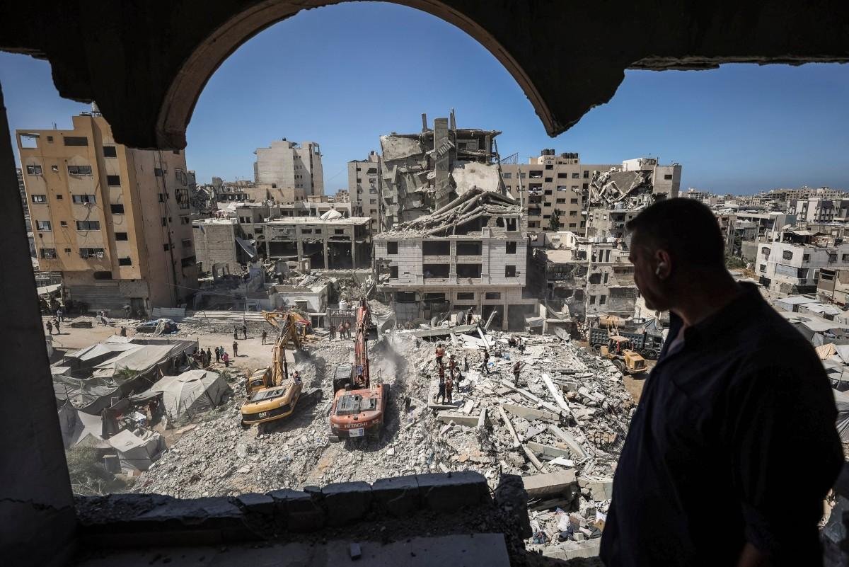 Autoridades locais confirmam que cinco palestinos morreram em Gaza ap&oacute;s bombardeio israelense