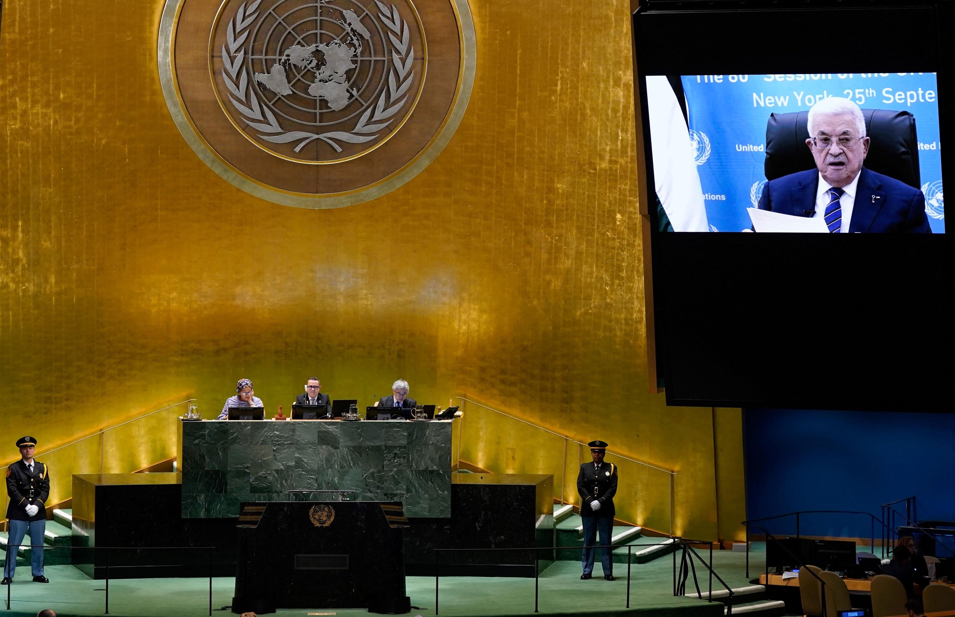O presidente da Autoridade Palestina, Mahmud Abbas, discursa durante a Assembleia Geral das Na&ccedil;&otilde;es Unidas na sede da ONU em Nova York, em 25 de setembro de 2025.