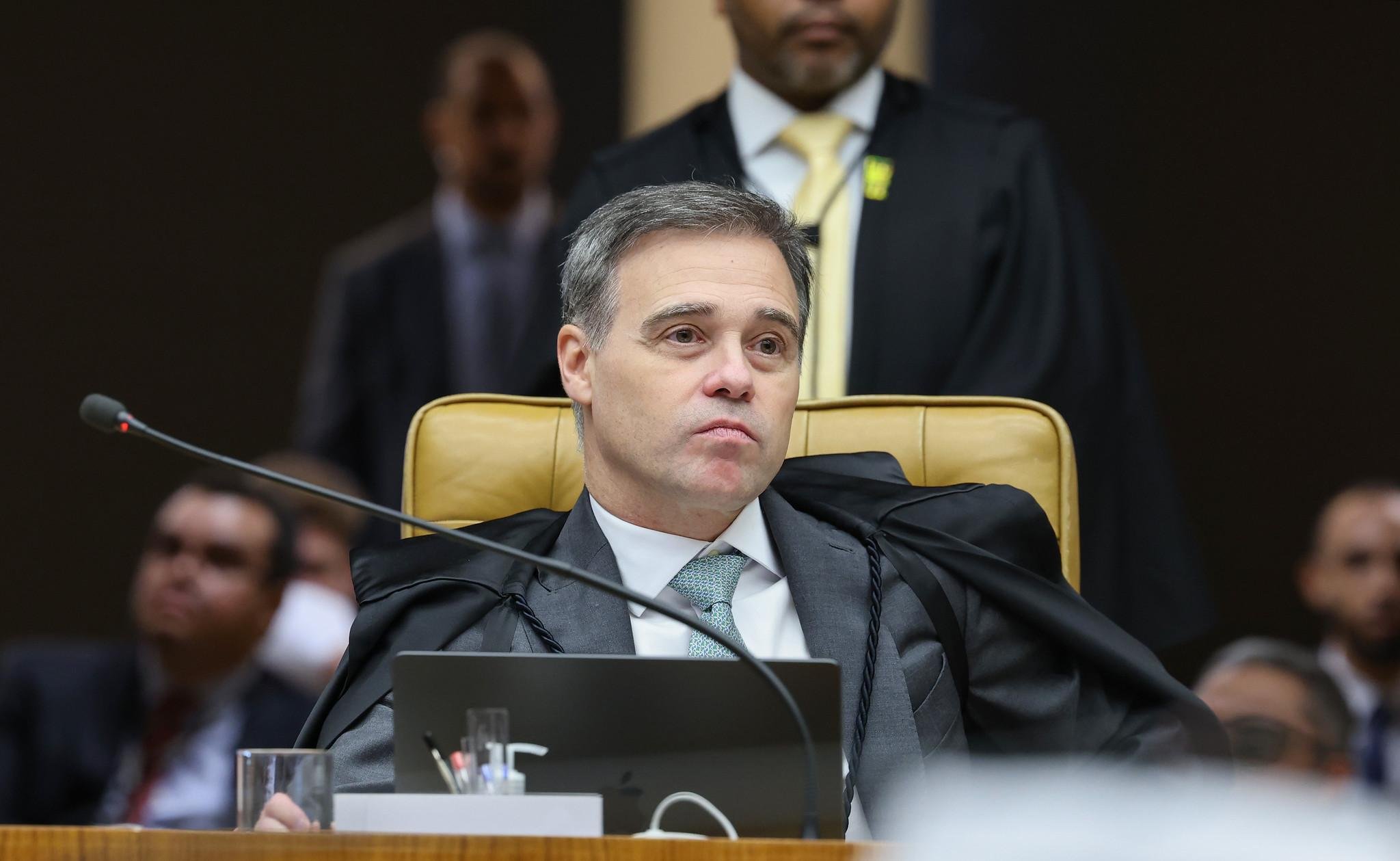 &ldquo;A diverg&ecirc;ncia &eacute; leg&iacute;tima e pr&oacute;pria de um tribunal colegiado. Ileg&iacute;tima &eacute; a tentativa de constranger o julgador&rdquo;, escreveu o ministro