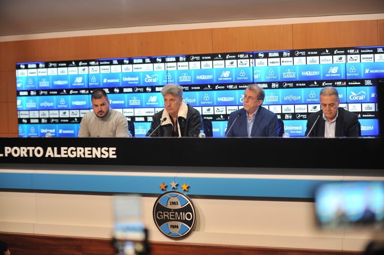 Treinador refor&ccedil;ou convoca&ccedil;&atilde;o para torcedores lotarem os pr&oacute;ximos jogos em casa