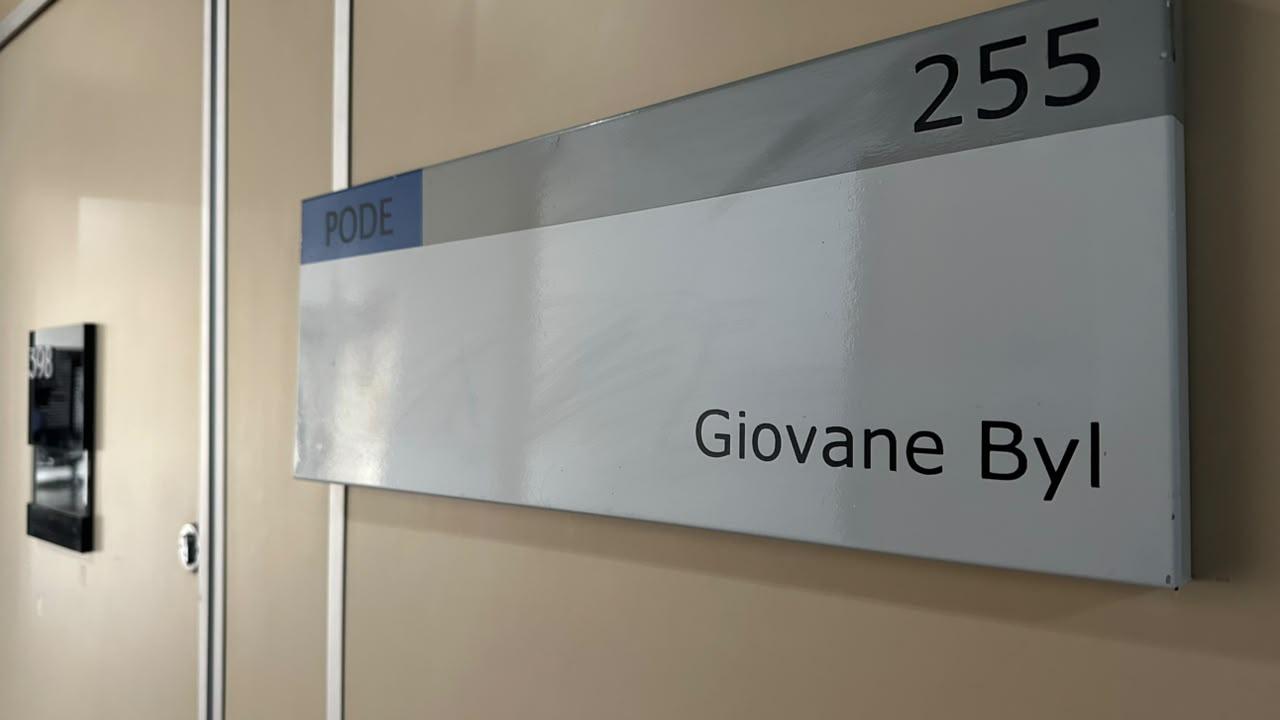 Gabinete do vereador foi alvo de buscas durante a manh&atilde; na C&acirc;mara de Vereadores