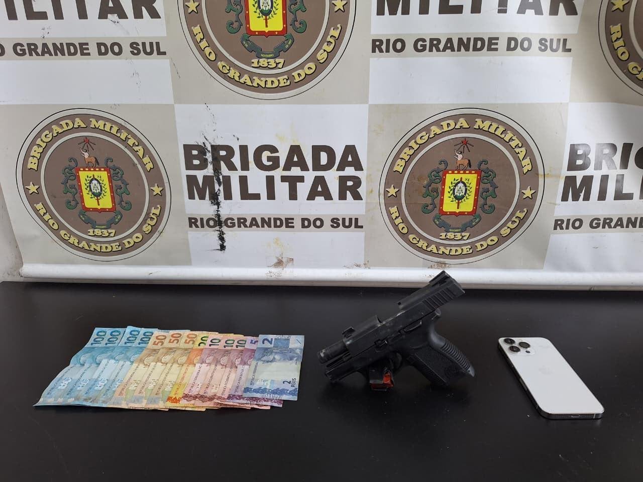 Armamento foi apreendido
