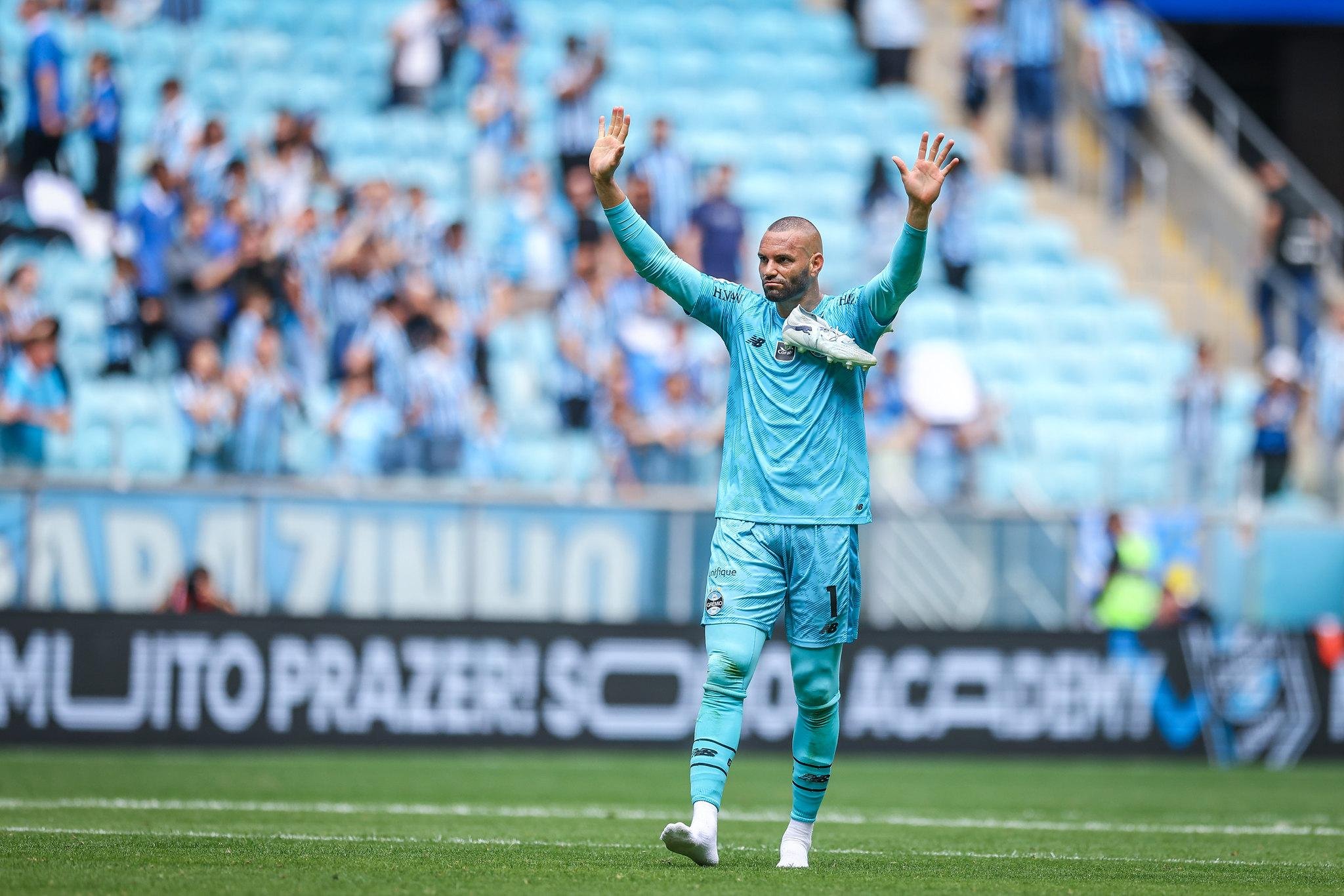 Weverton terminou o jogo contra o Palmeiras saudado pela Arena