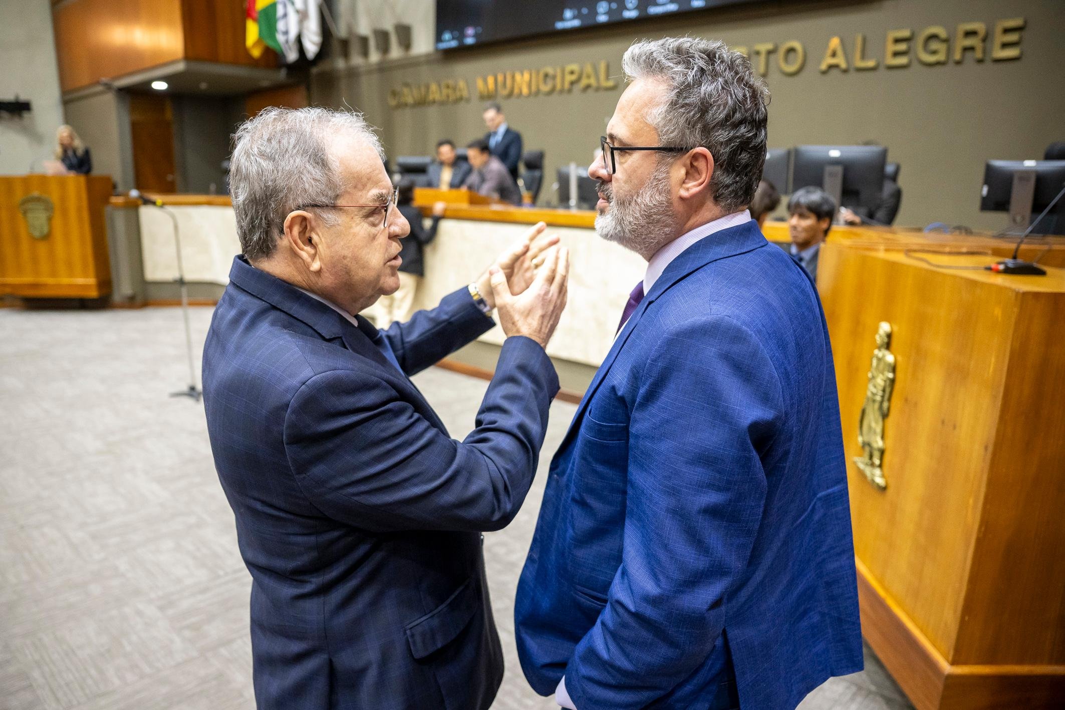 Idenir Cecchim (MDB) e Roberto Robaina (PSol) assinaram projetos sobre o tema nesta segunda-feira