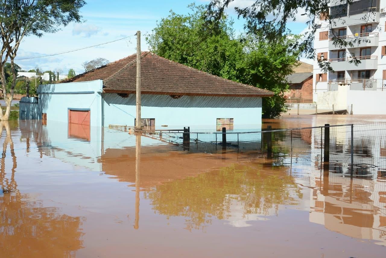 Rio Taquari atingiu pico na cota de 24,46 metros em Lajeado