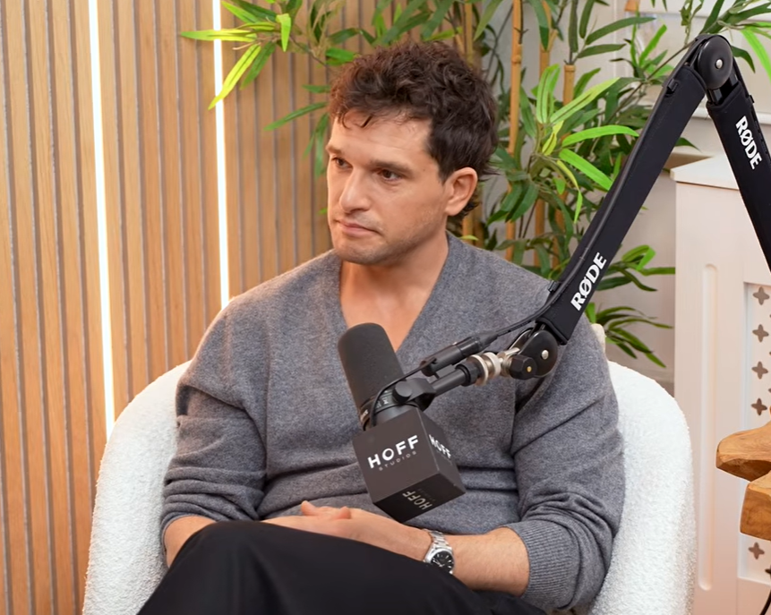 Artista participou do podcast "Happy Sad Confused"
