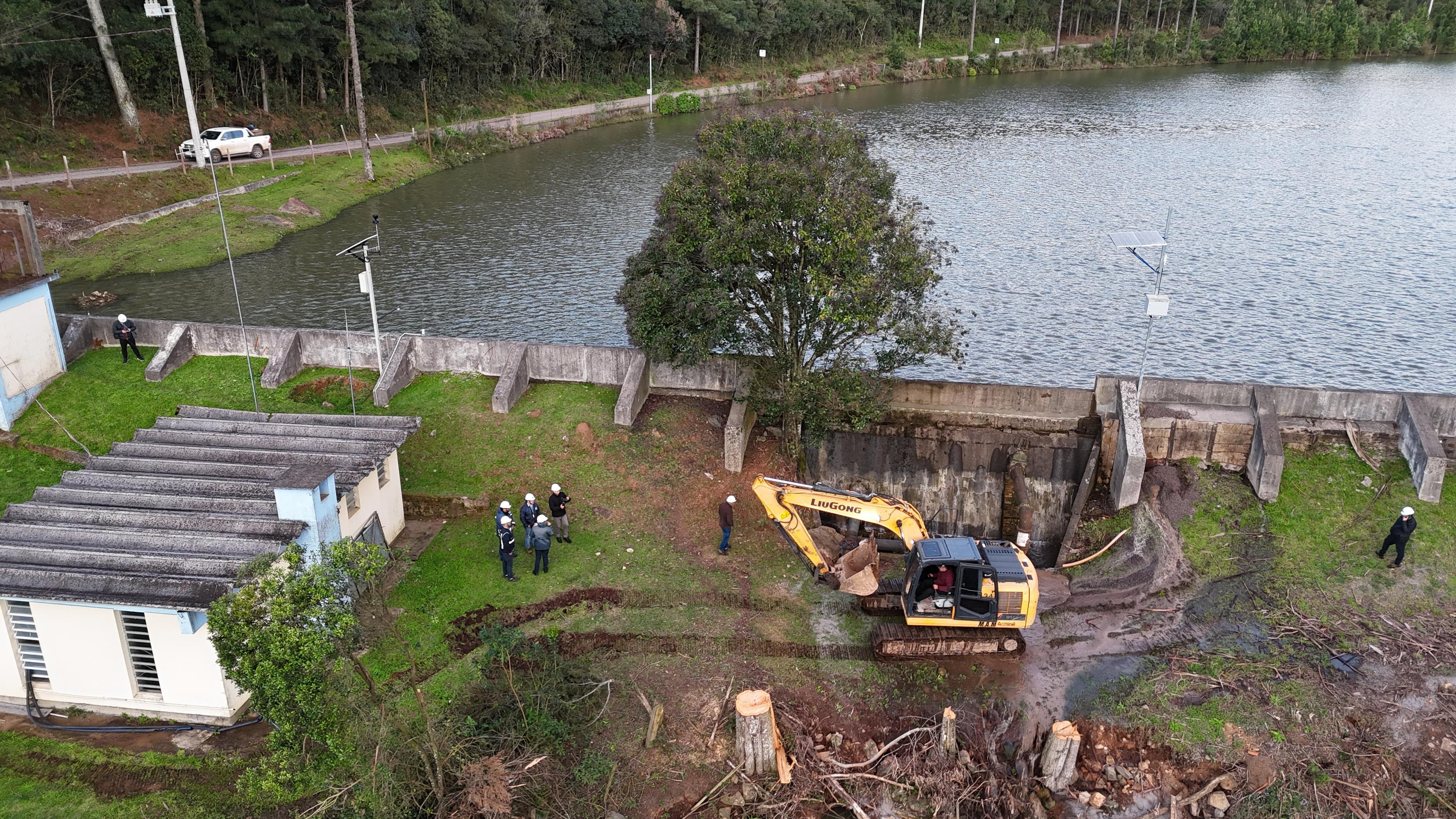 Barragem do arroio S&atilde;o Luiz, em S&atilde;o Marcos, corre o risco de rompimento, por isso, mergulhadores v&atilde;o analisar a situa&ccedil;&atilde;o da estrutura