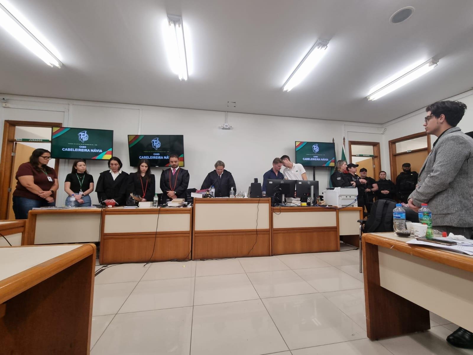 Sess&atilde;o durou dois dias e foi encerrada na noite desta sexta-feira