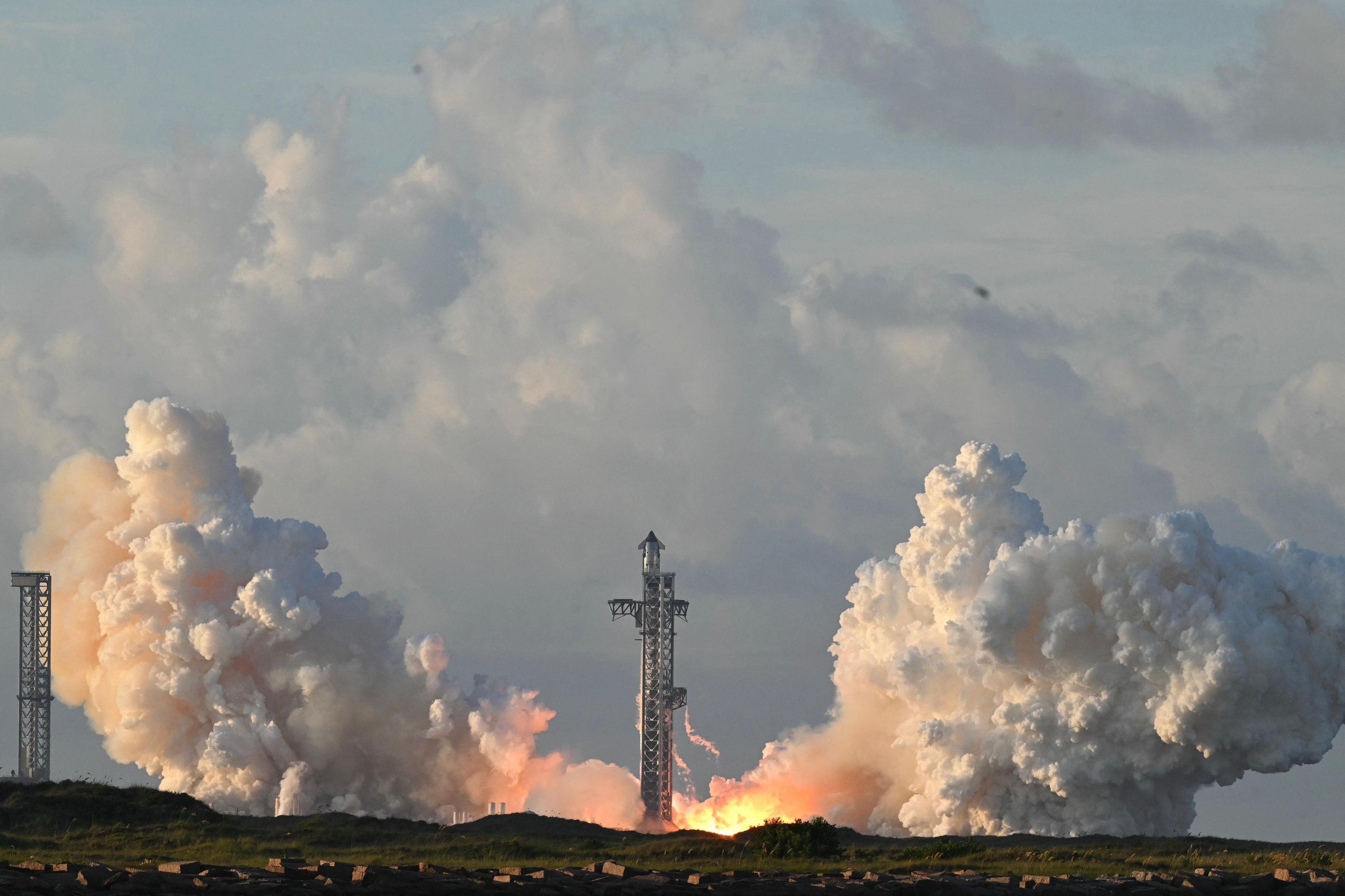 Starship parte para teste orbital in&eacute;dito nesta segunda-feira