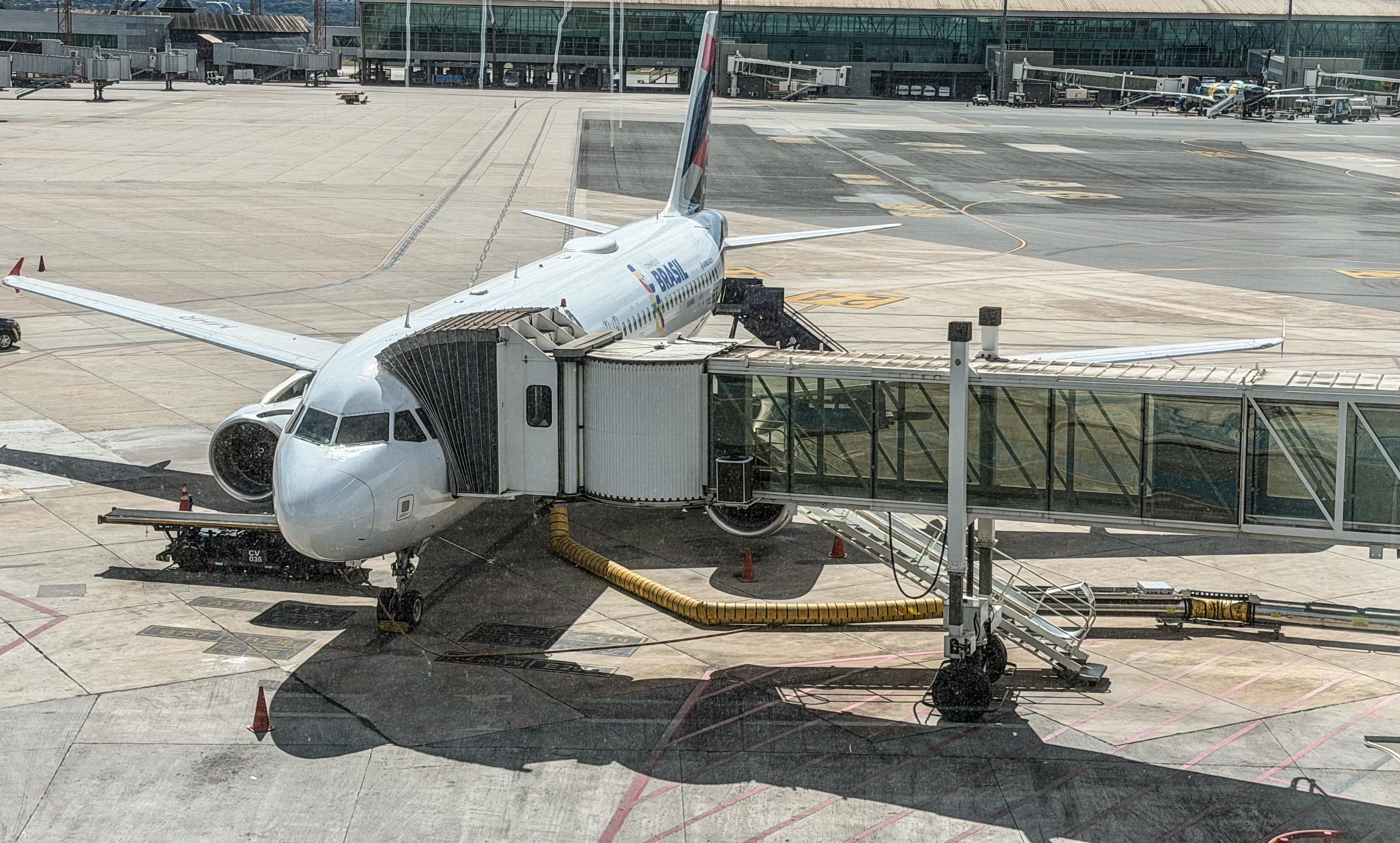 Conta de viagens internacionais tem d&eacute;ficit