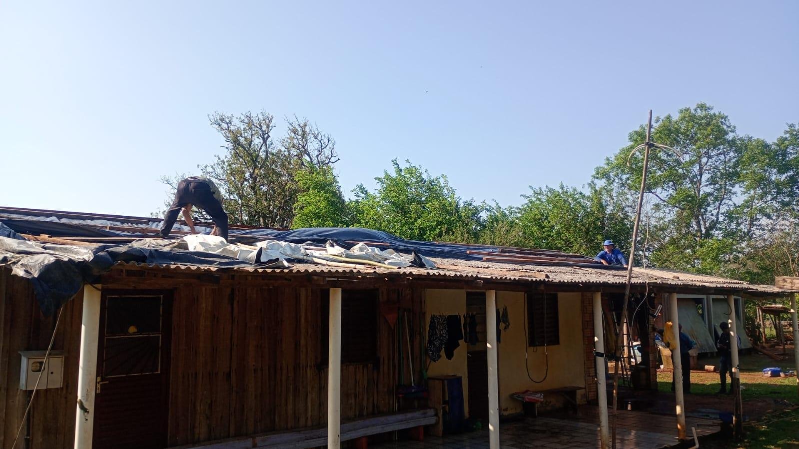 O munic&iacute;pio teve 400 casas danificadas pelo granizo