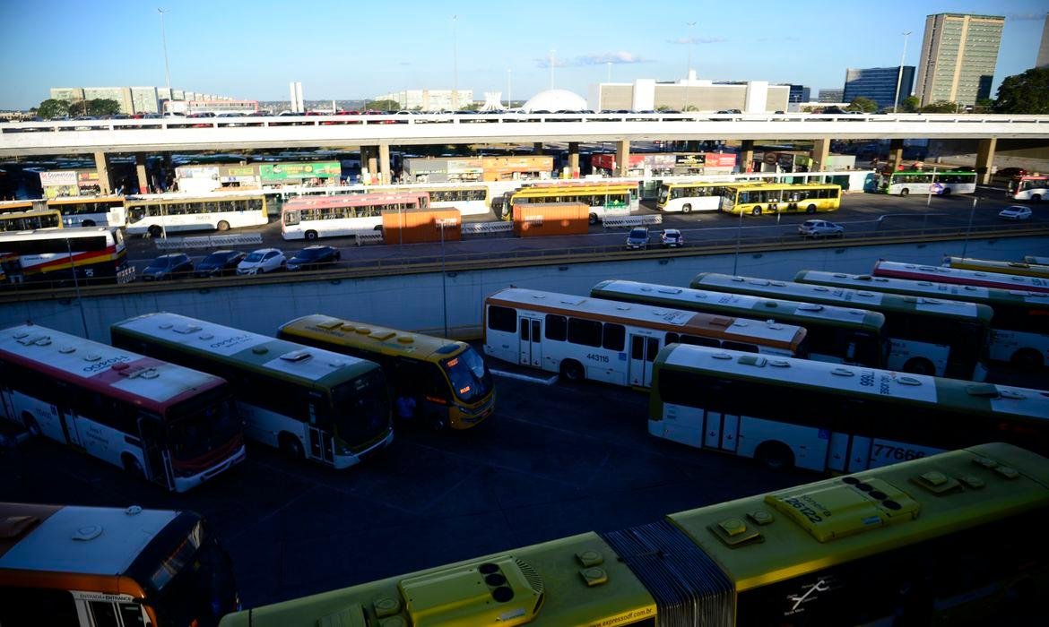As regras eleitorais obrigam o Poder P&uacute;blico a oferecer gratuitamente o transporte coletivo urbano e intermunicipal no dia de vota&ccedil;&atilde;o, incluindo em eventual segundo turno